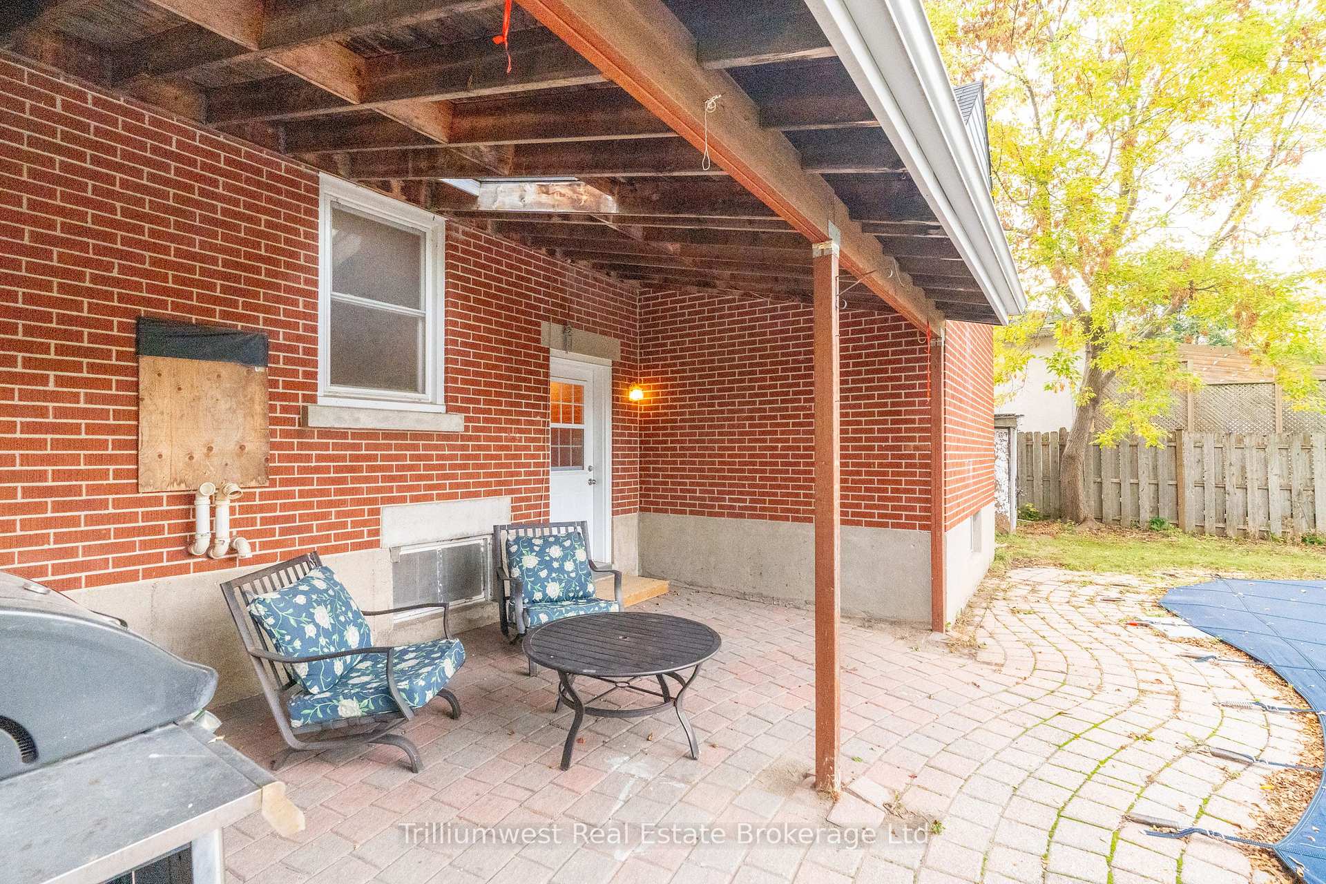 Photo 30 of 122 Metcalfe Street, Guelph, St. George's — HOMEH