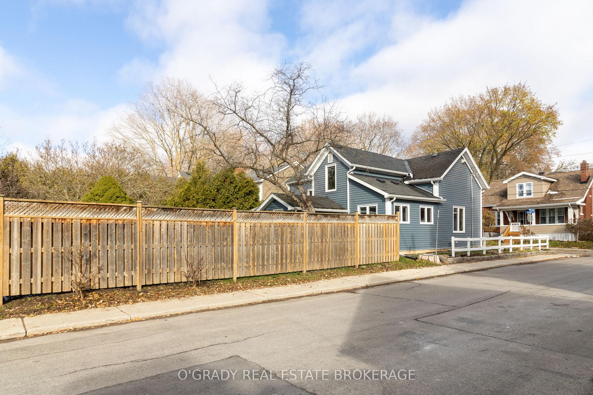 Photo 13 of 58 Murray Street, Brockville — HOMEH