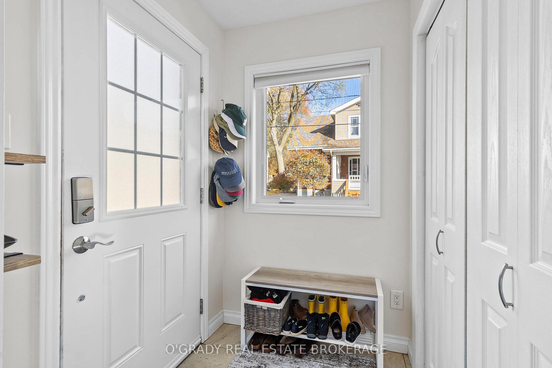 Photo 9 of 58 Murray Street, Brockville — HOMEH