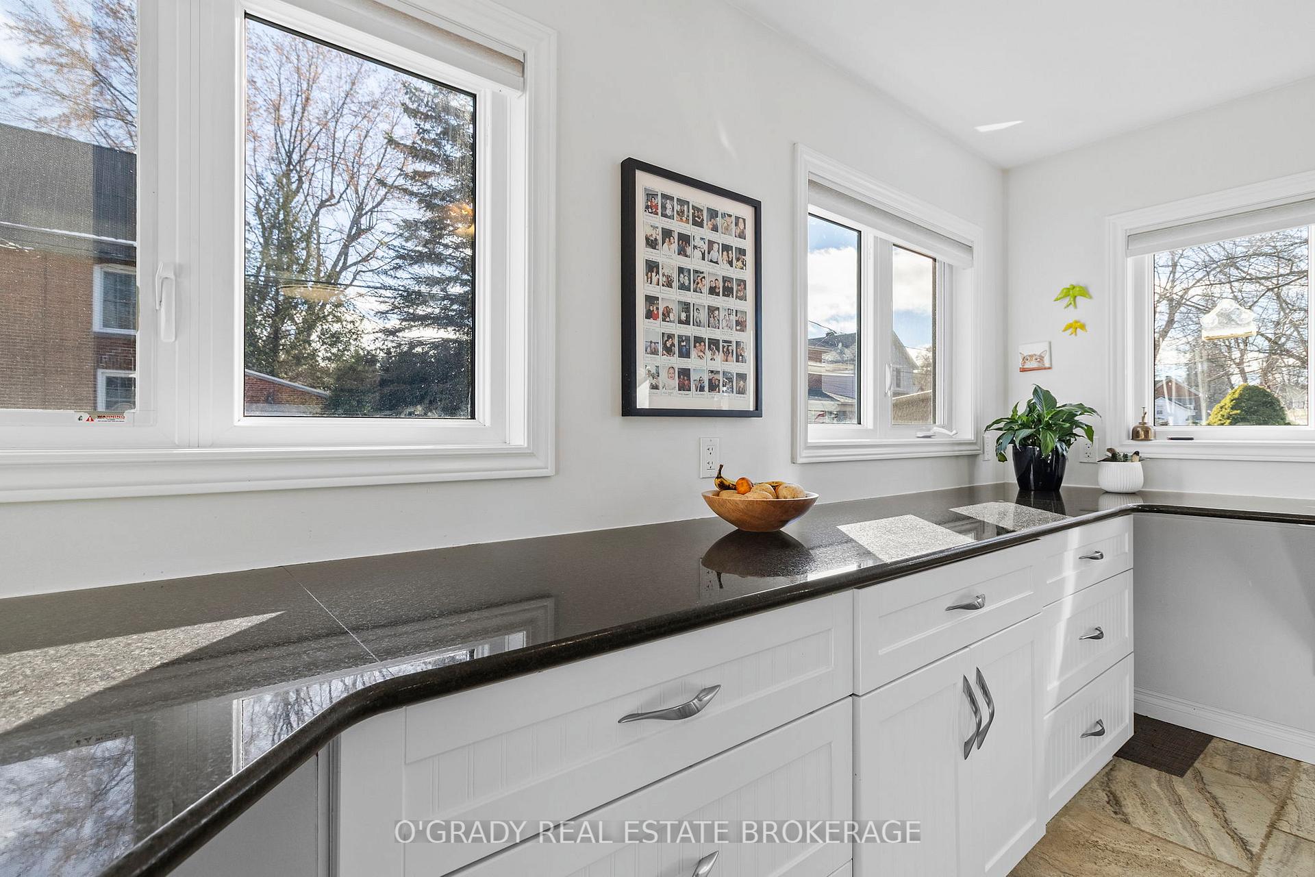 Photo 36 of 58 Murray Street, Brockville — HOMEH