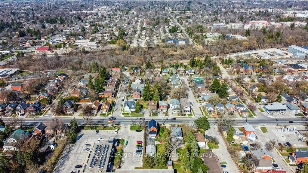 Photo 35 of 572 Woolwich Street, Guelph, Exhibition Park — HOMEH