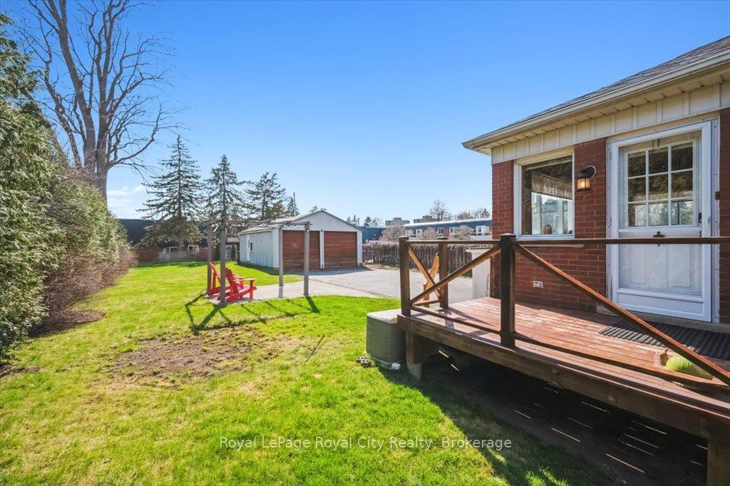 Photo 37 of 572 Woolwich Street, Guelph, Exhibition Park — HOMEH