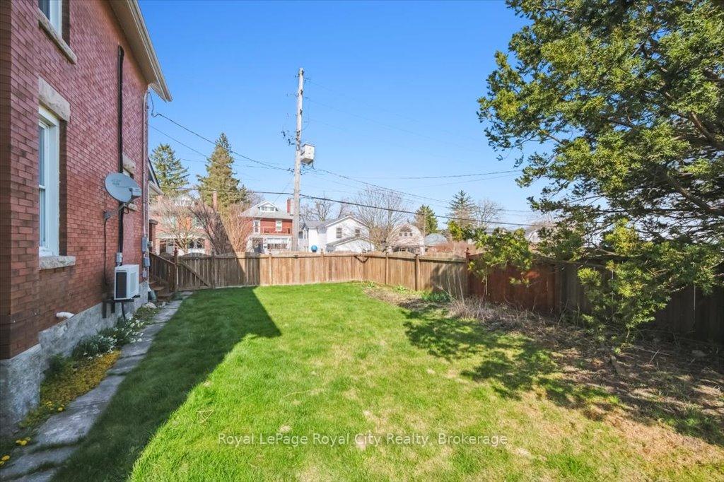 Photo 42 of 572 Woolwich Street, Guelph, Exhibition Park — HOMEH
