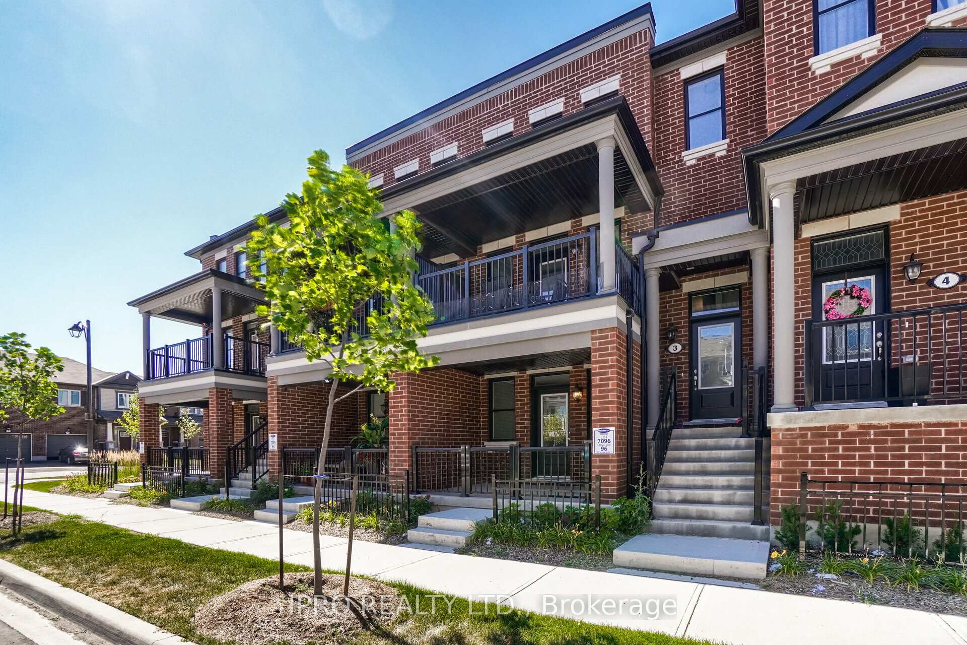 Photo 2 of Unit 3, 1285 Sycamore Gardens, Milton, Cobban — HOMEH