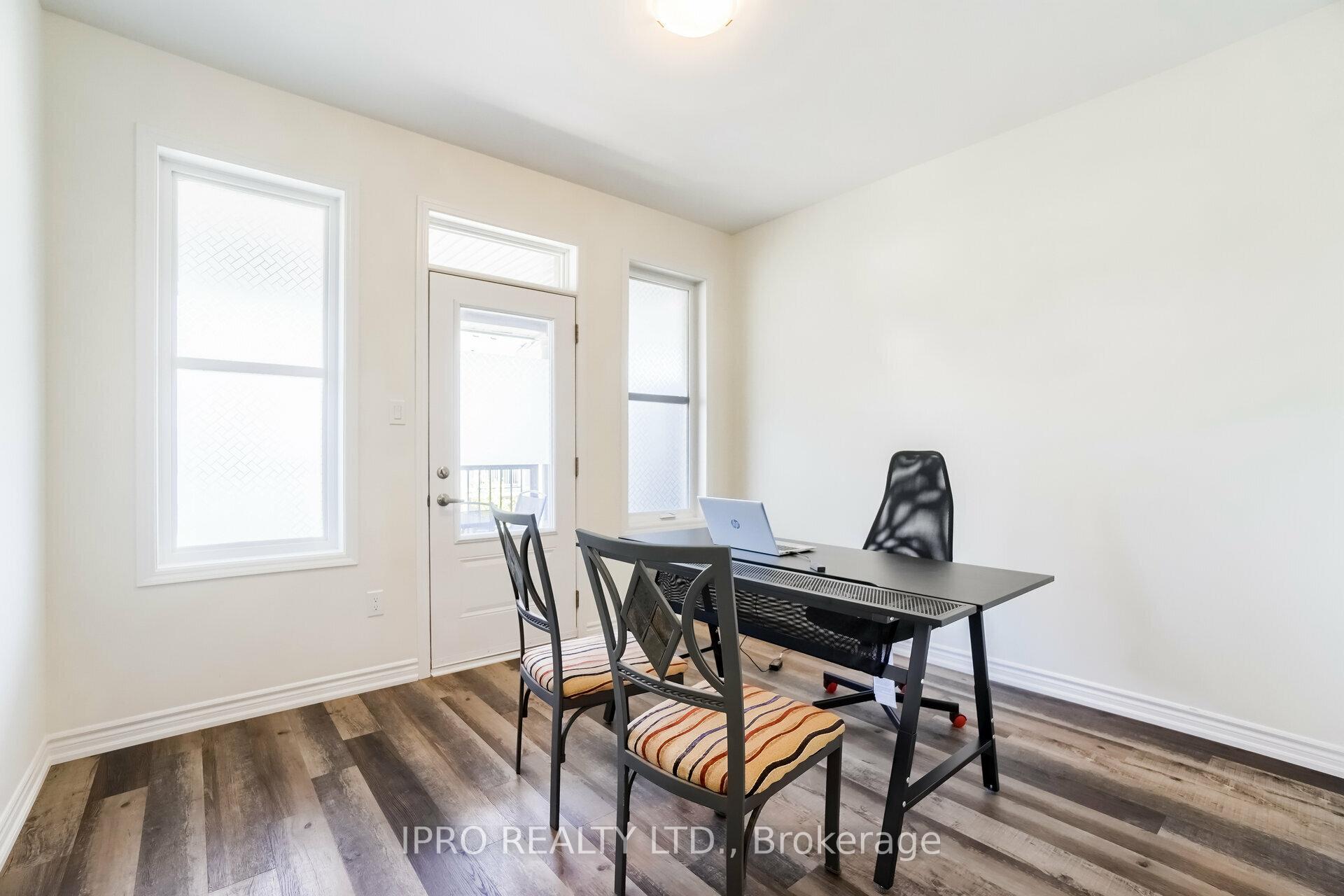Photo 5 of Unit 3, 1285 Sycamore Gardens, Milton, Cobban — HOMEH