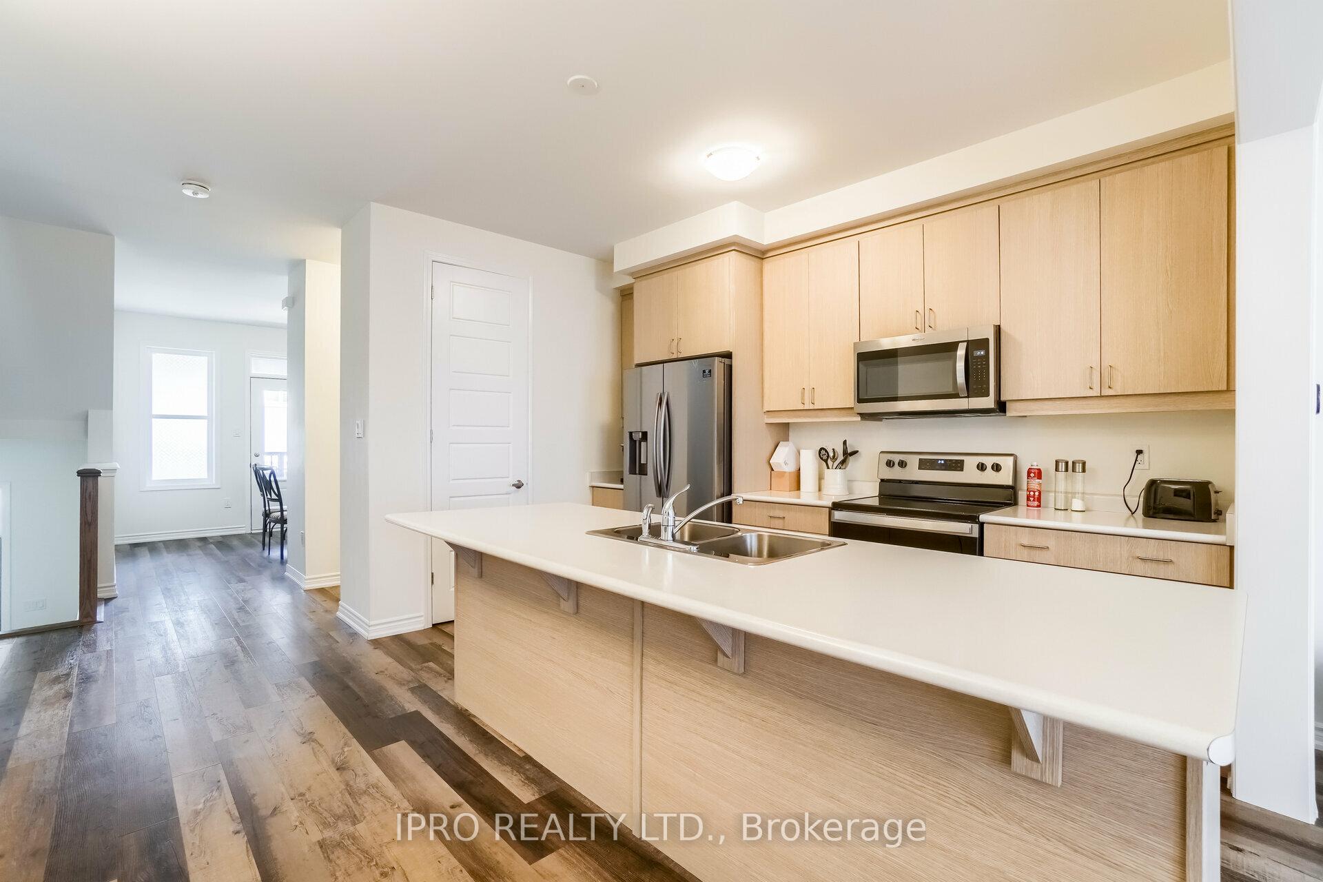 Photo 10 of Unit 3, 1285 Sycamore Gardens, Milton, Cobban — HOMEH