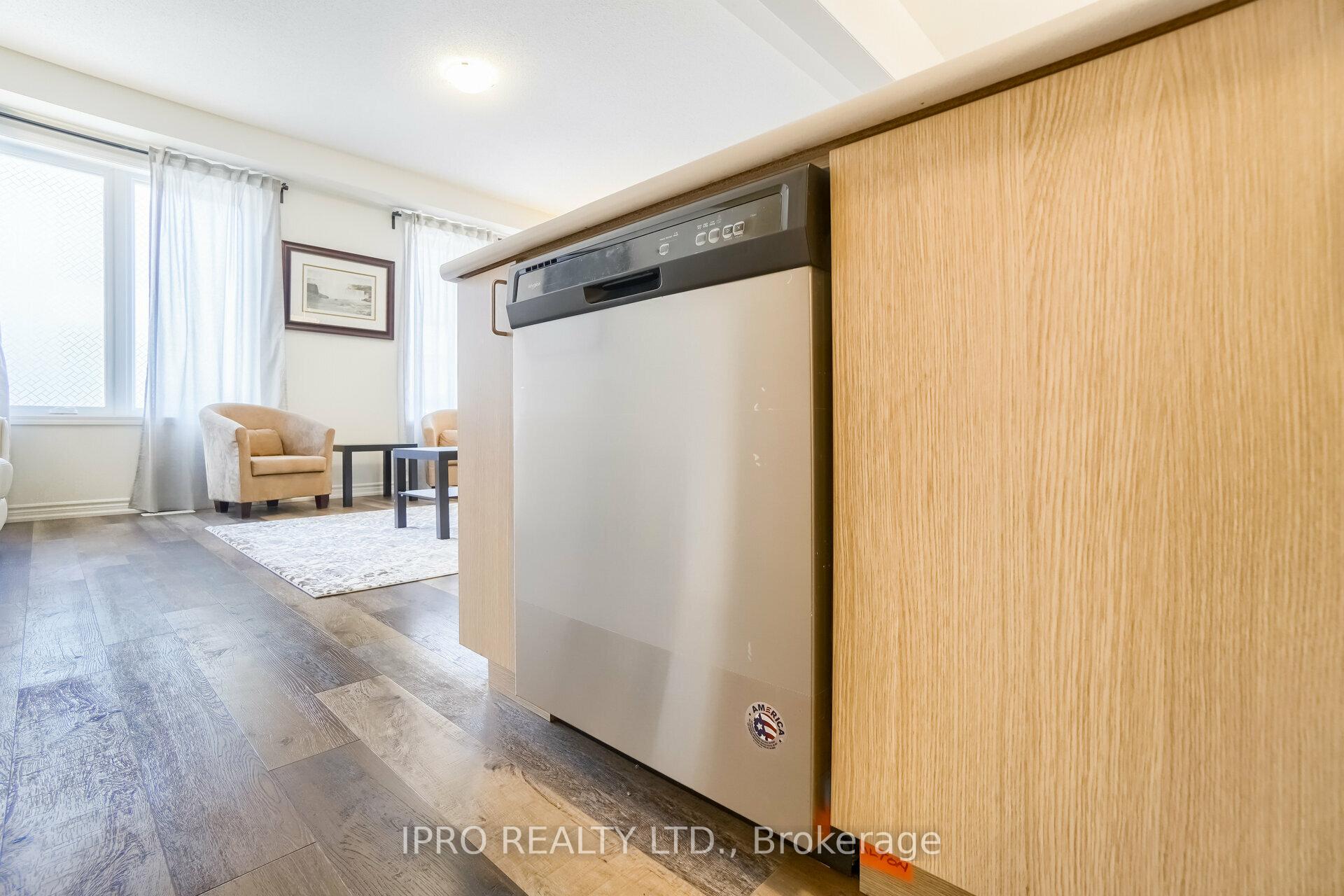 Photo 11 of Unit 3, 1285 Sycamore Gardens, Milton, Cobban — HOMEH
