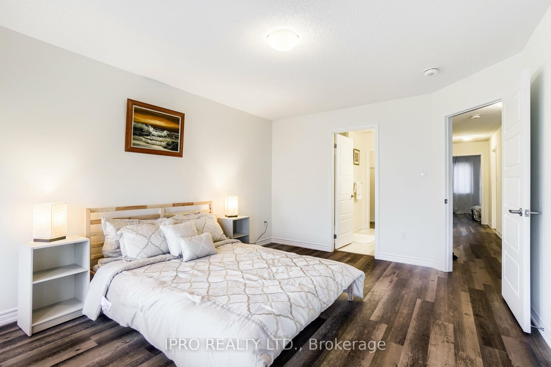 Photo 23 of Unit 3, 1285 Sycamore Gardens, Milton, Cobban — HOMEH