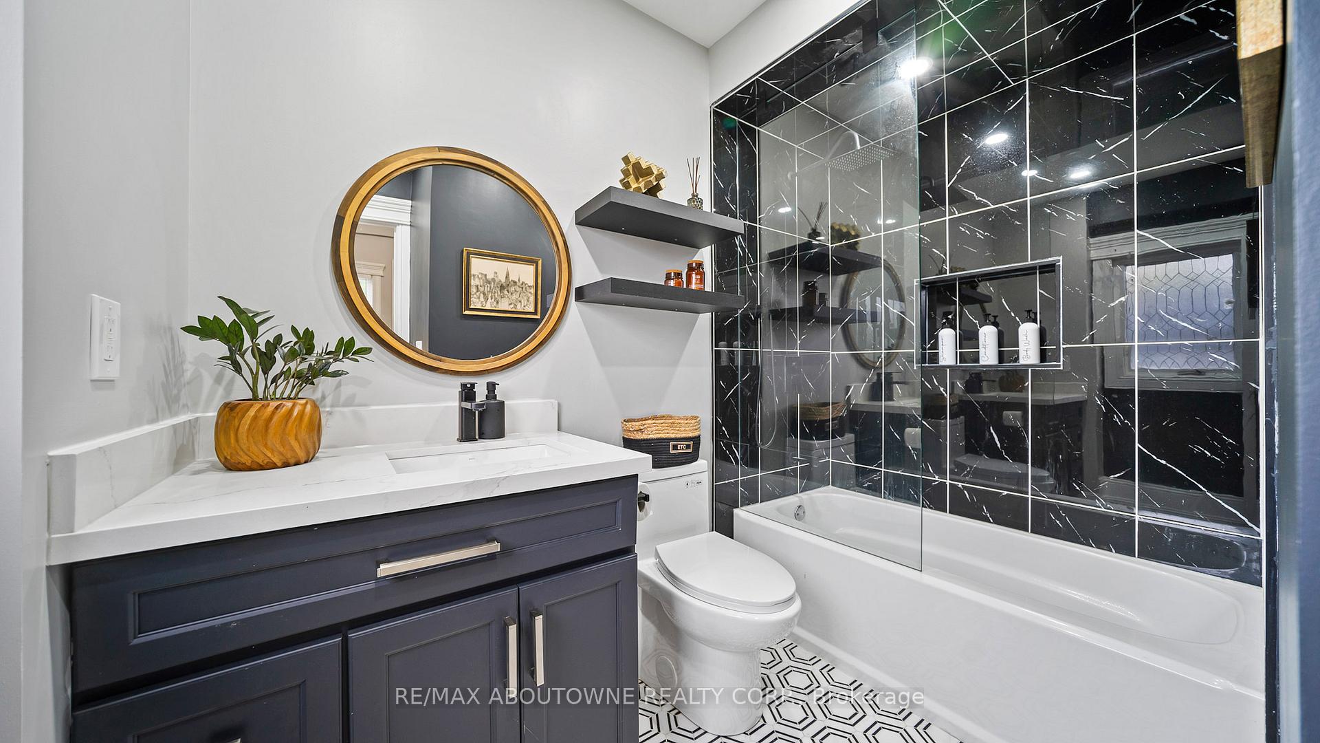 Photo 19 of 11 John Murray Street, Hamilton, Stoney Creek Mountain — HOMEH