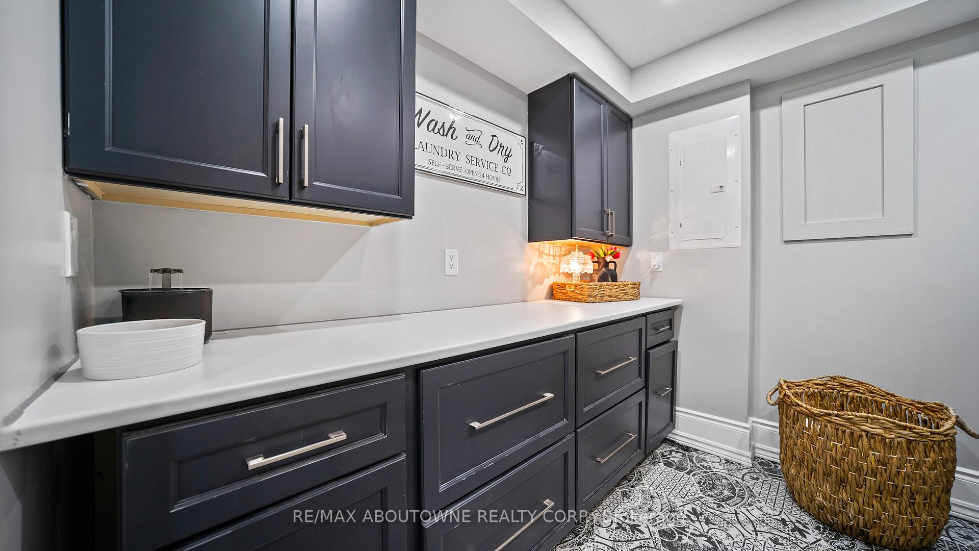 Photo 22 of 11 John Murray Street, Hamilton, Stoney Creek Mountain — HOMEH