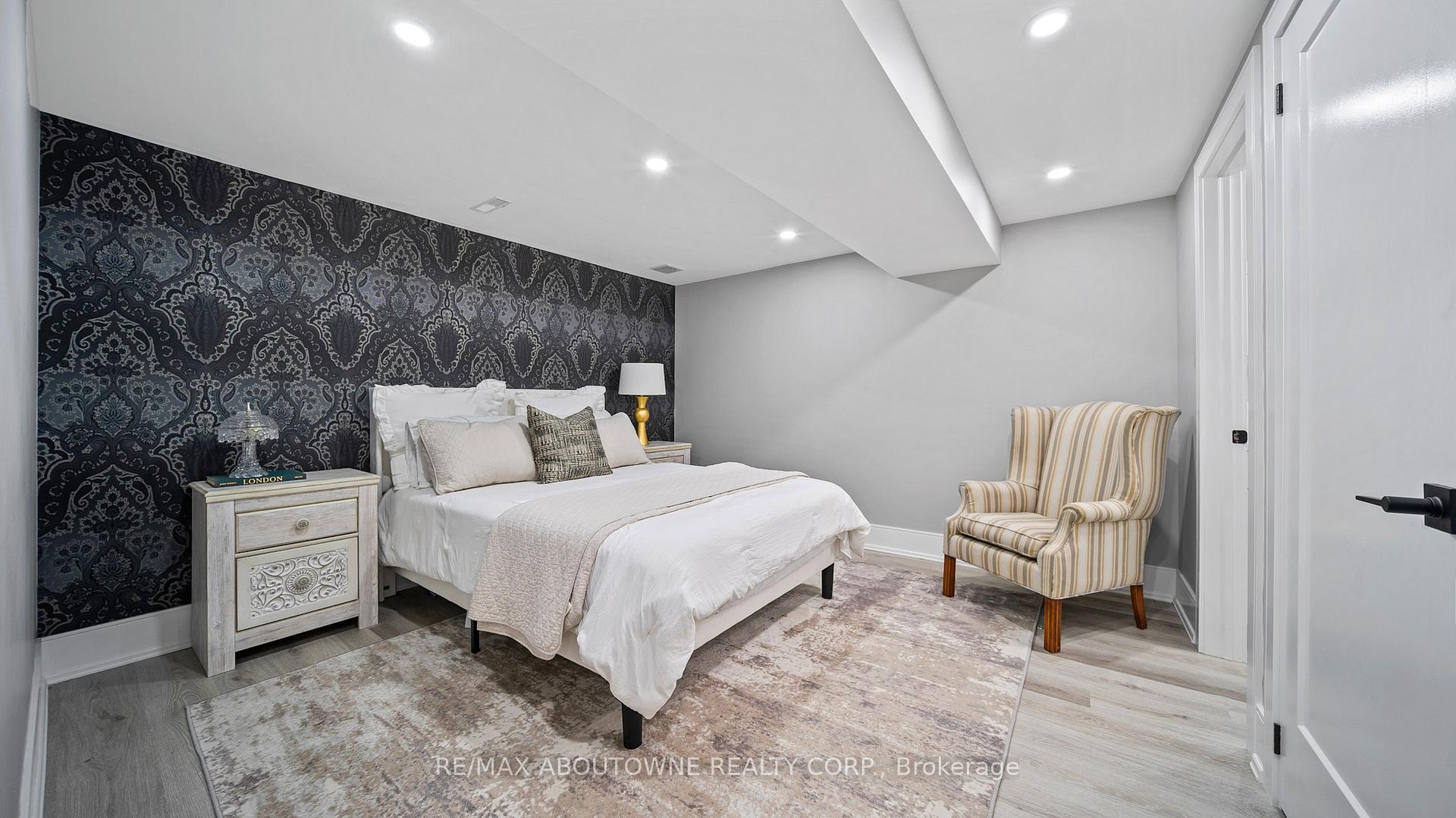 Photo 39 of 11 John Murray Street, Hamilton, Stoney Creek Mountain — HOMEH