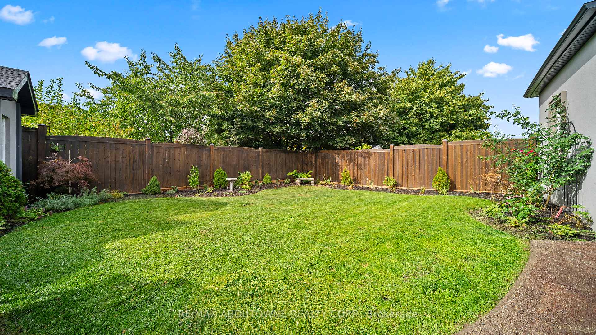 Photo 47 of 11 John Murray Street, Hamilton, Stoney Creek Mountain — HOMEH