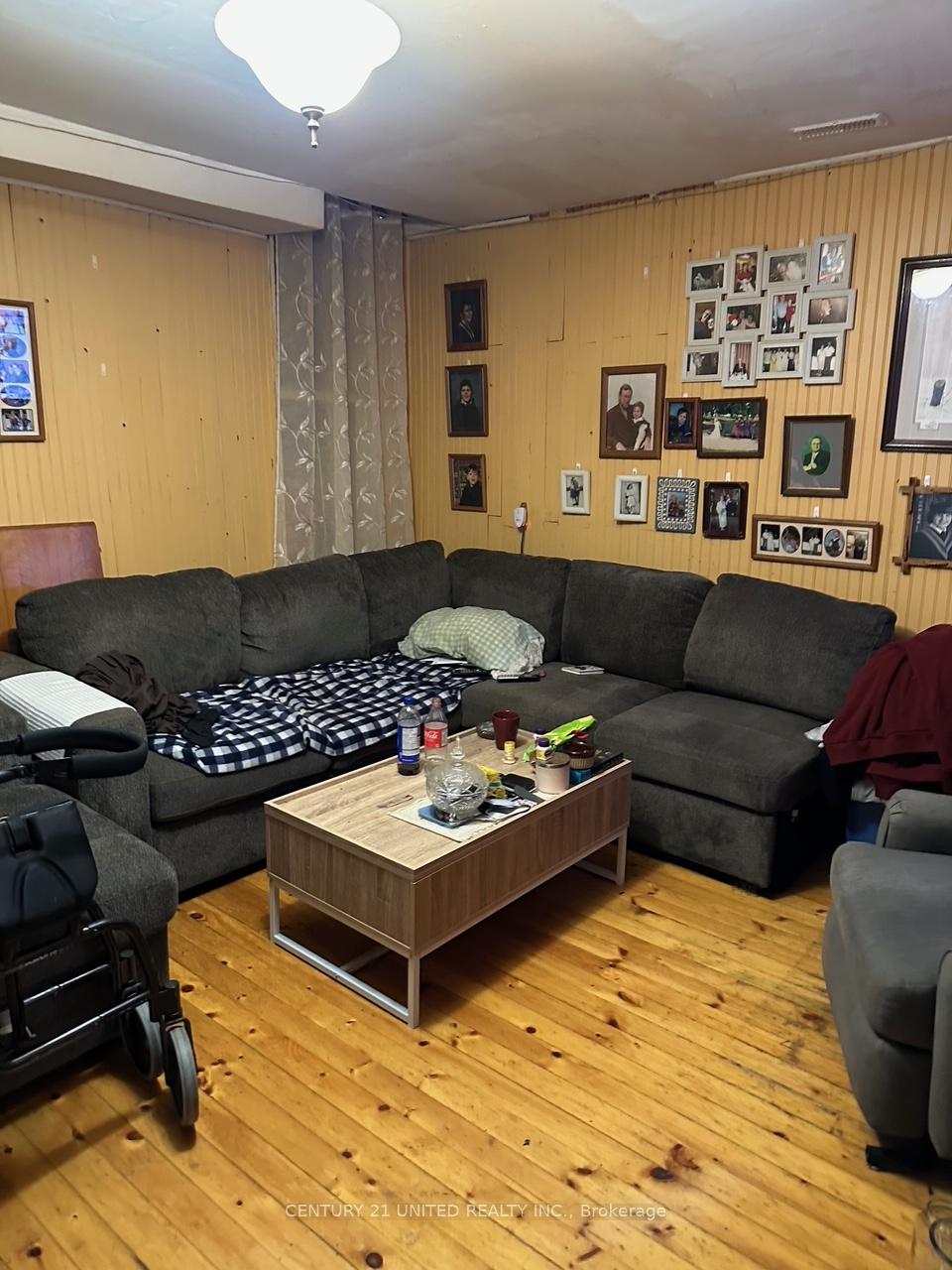 Photo 5 of 585-587 Aylmer Street N, Peterborough, Town Ward 3 — HOMEH