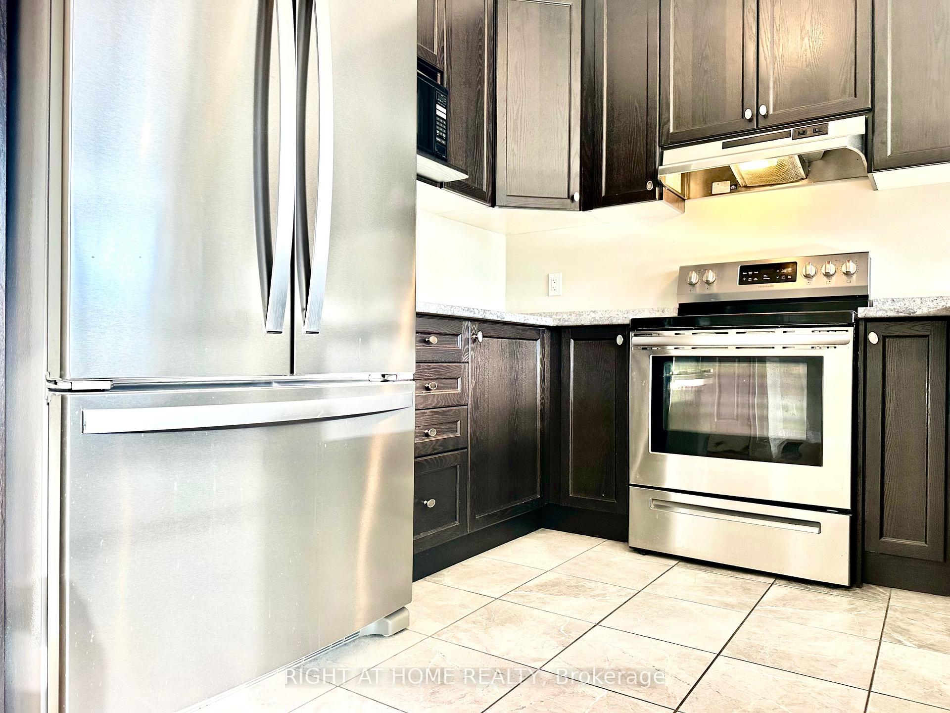 Photo 6 of Unit 6, 113 Hartley Avenue, Brant, Paris — HOMEH