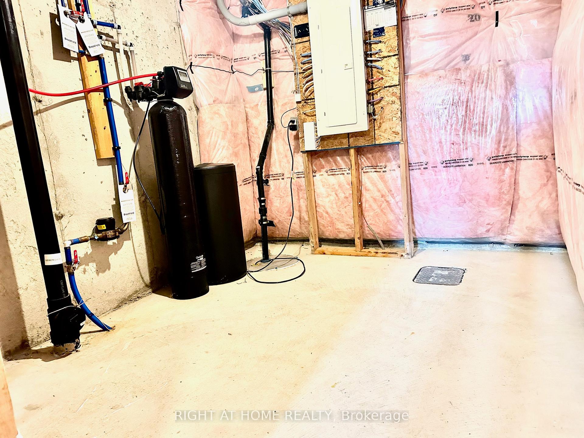 Photo 26 of Unit 6, 113 Hartley Avenue, Brant, Paris — HOMEH