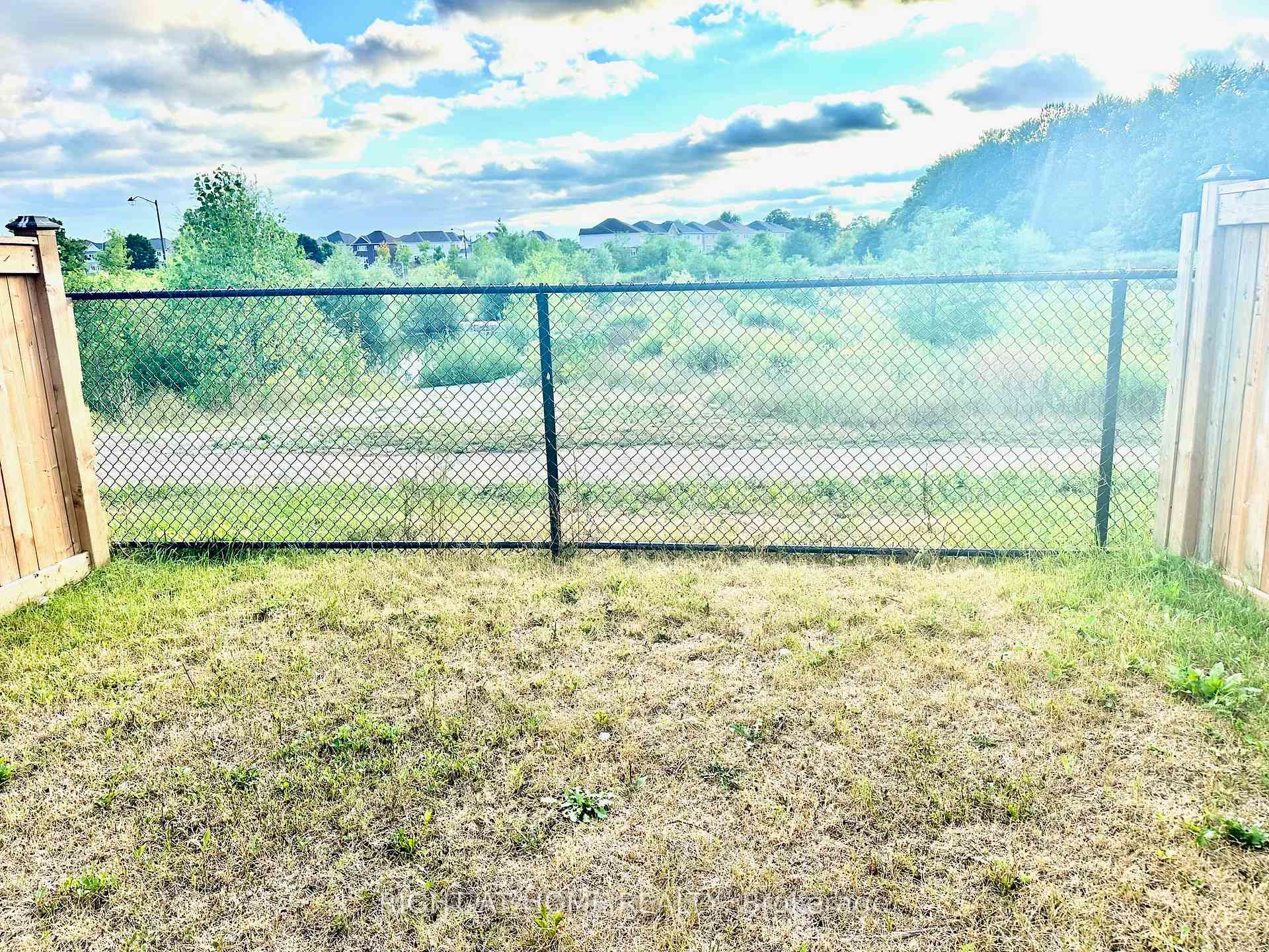 Photo 29 of Unit 6, 113 Hartley Avenue, Brant, Paris — HOMEH
