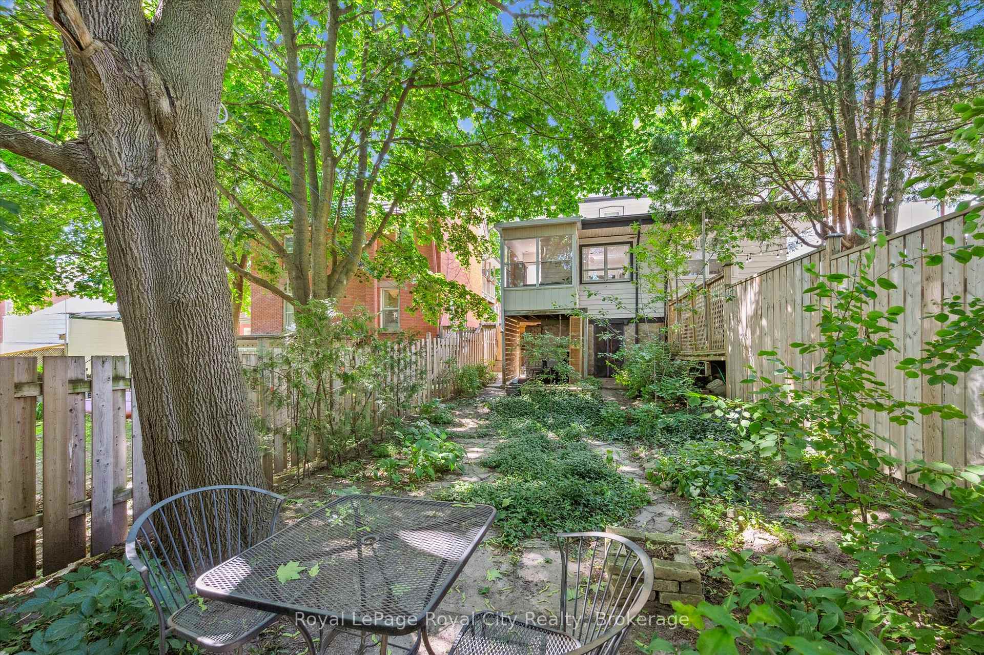 Photo 30 of 80 Cork Street W, Guelph, Downtown — HOMEH