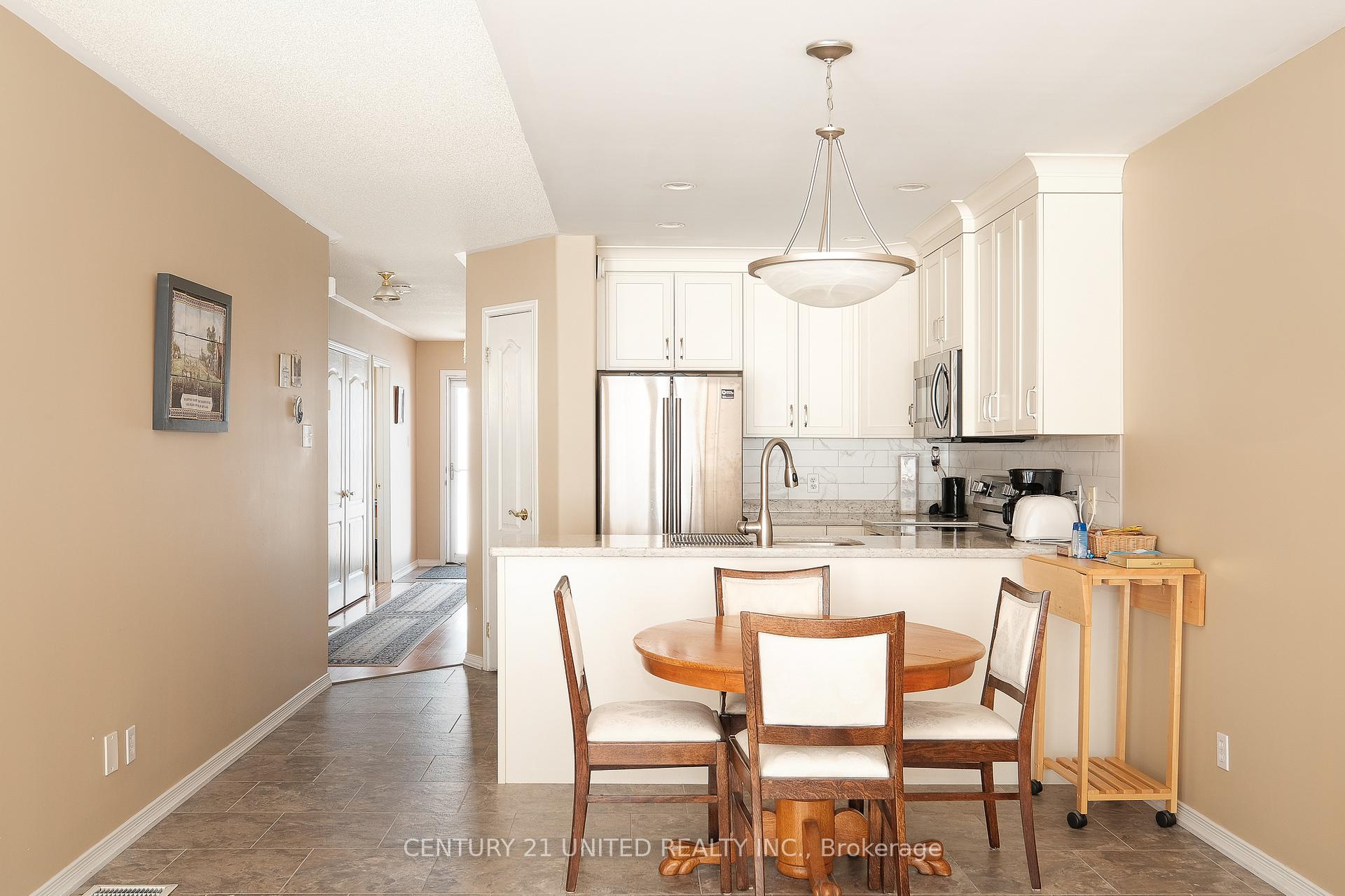 Photo 6 of 915 Ralphson Crescent, Peterborough, Otonabee Ward 1 — HOMEH