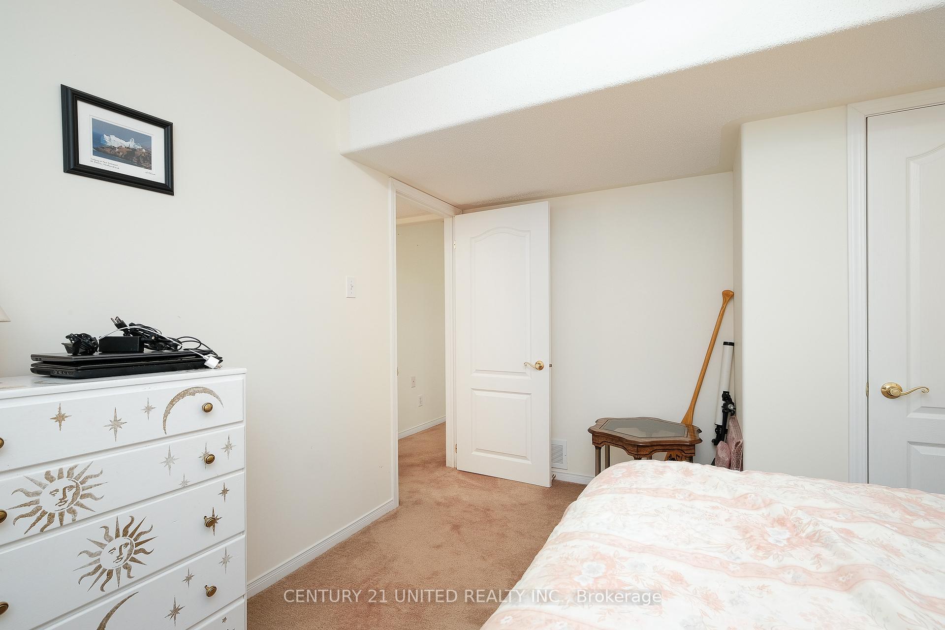 Photo 19 of 915 Ralphson Crescent, Peterborough, Otonabee Ward 1 — HOMEH
