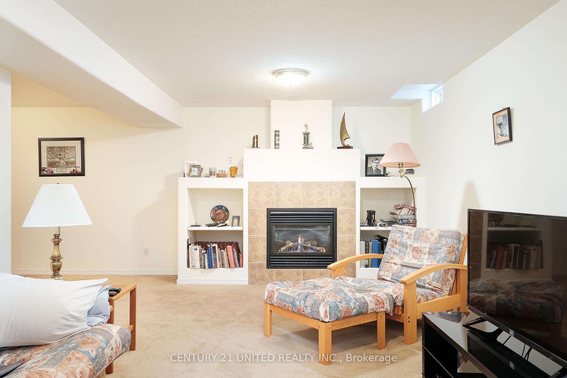 Photo 23 of 915 Ralphson Crescent, Peterborough, Otonabee Ward 1 — HOMEH