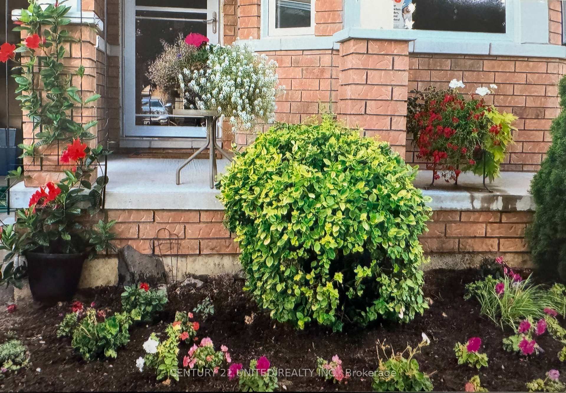 Photo 30 of 915 Ralphson Crescent, Peterborough, Otonabee Ward 1 — HOMEH