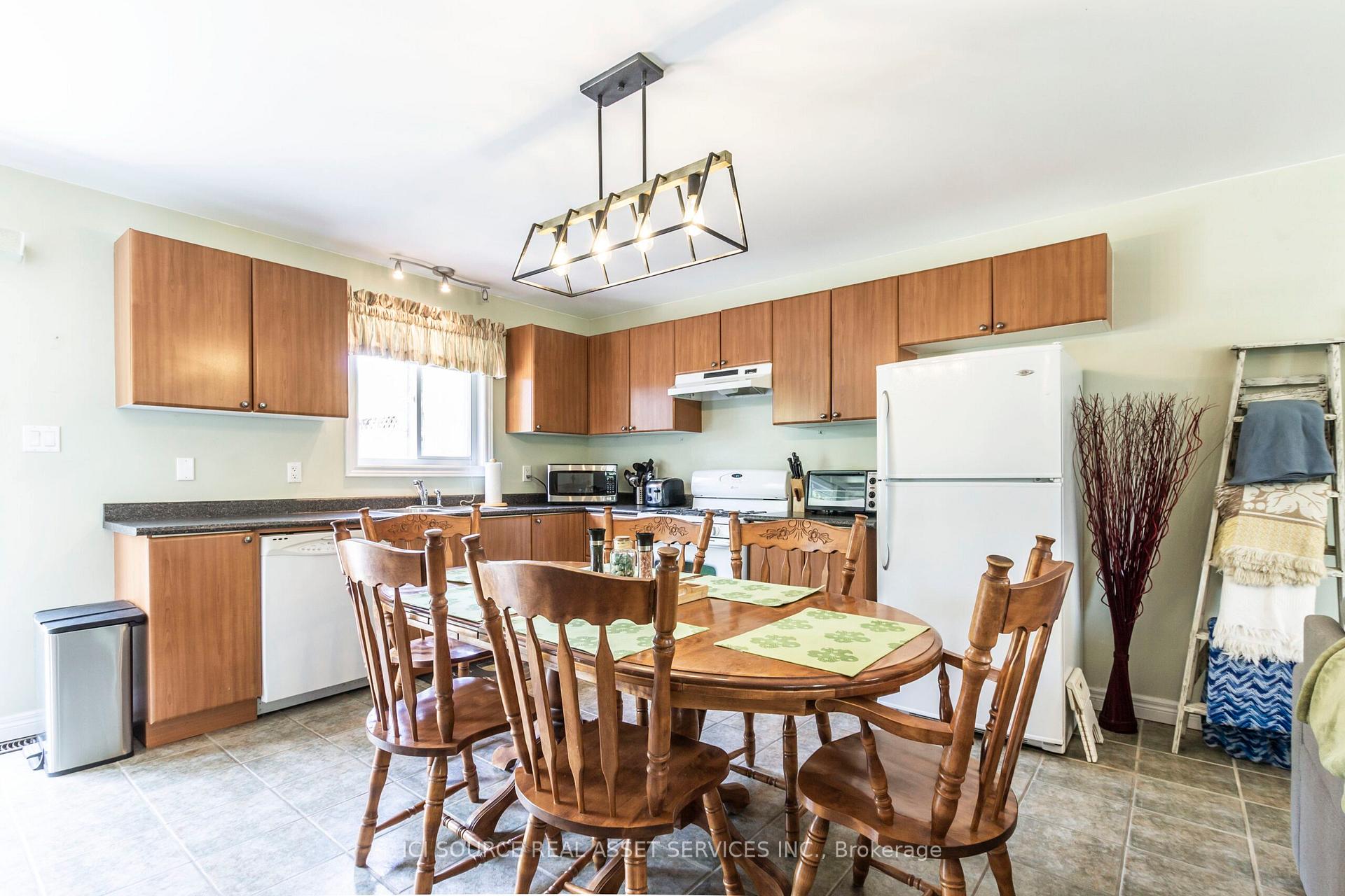 Photo 5 of 37 Chatham Street, Bayham, Port Burwell — HOMEH