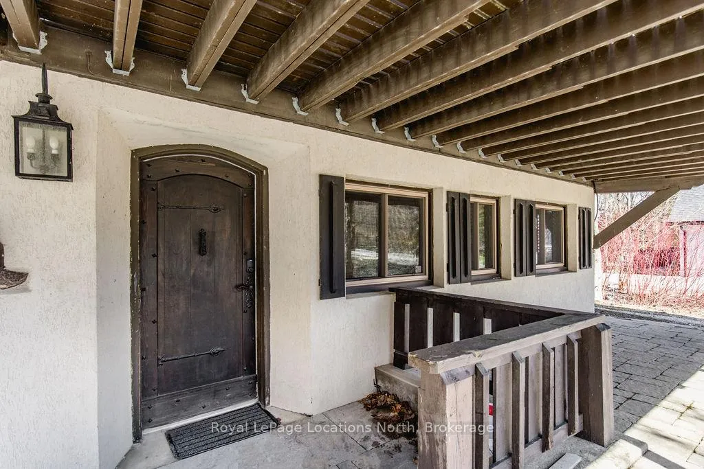 Photo 3 of 138 St Moritz Crescent, Blue Mountains — HOMEH