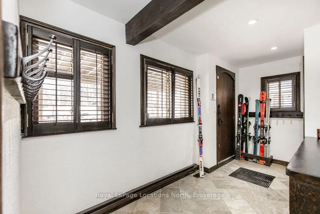 Photo 4 of 138 St Moritz Crescent, Blue Mountains — HOMEH