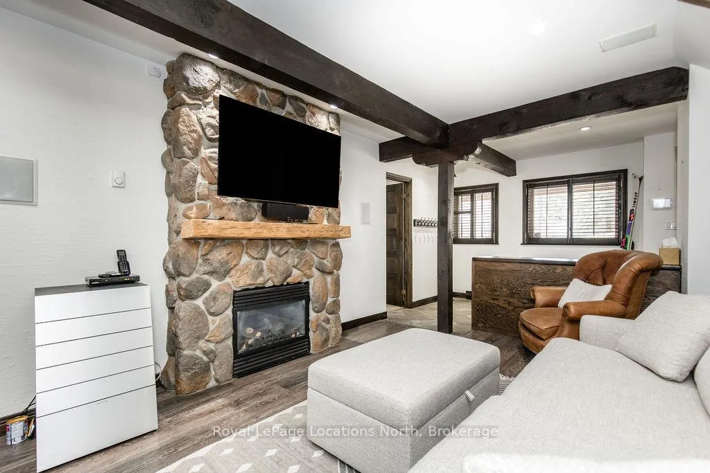 Photo 6 of 138 St Moritz Crescent, Blue Mountains — HOMEH
