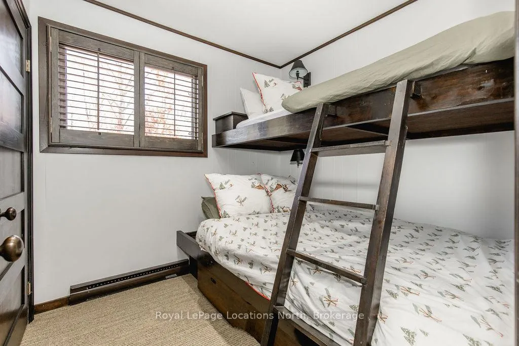 Photo 8 of 138 St Moritz Crescent, Blue Mountains — HOMEH