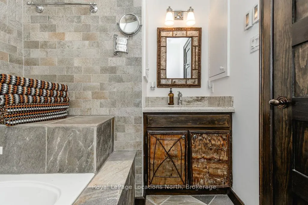 Photo 9 of 138 St Moritz Crescent, Blue Mountains — HOMEH