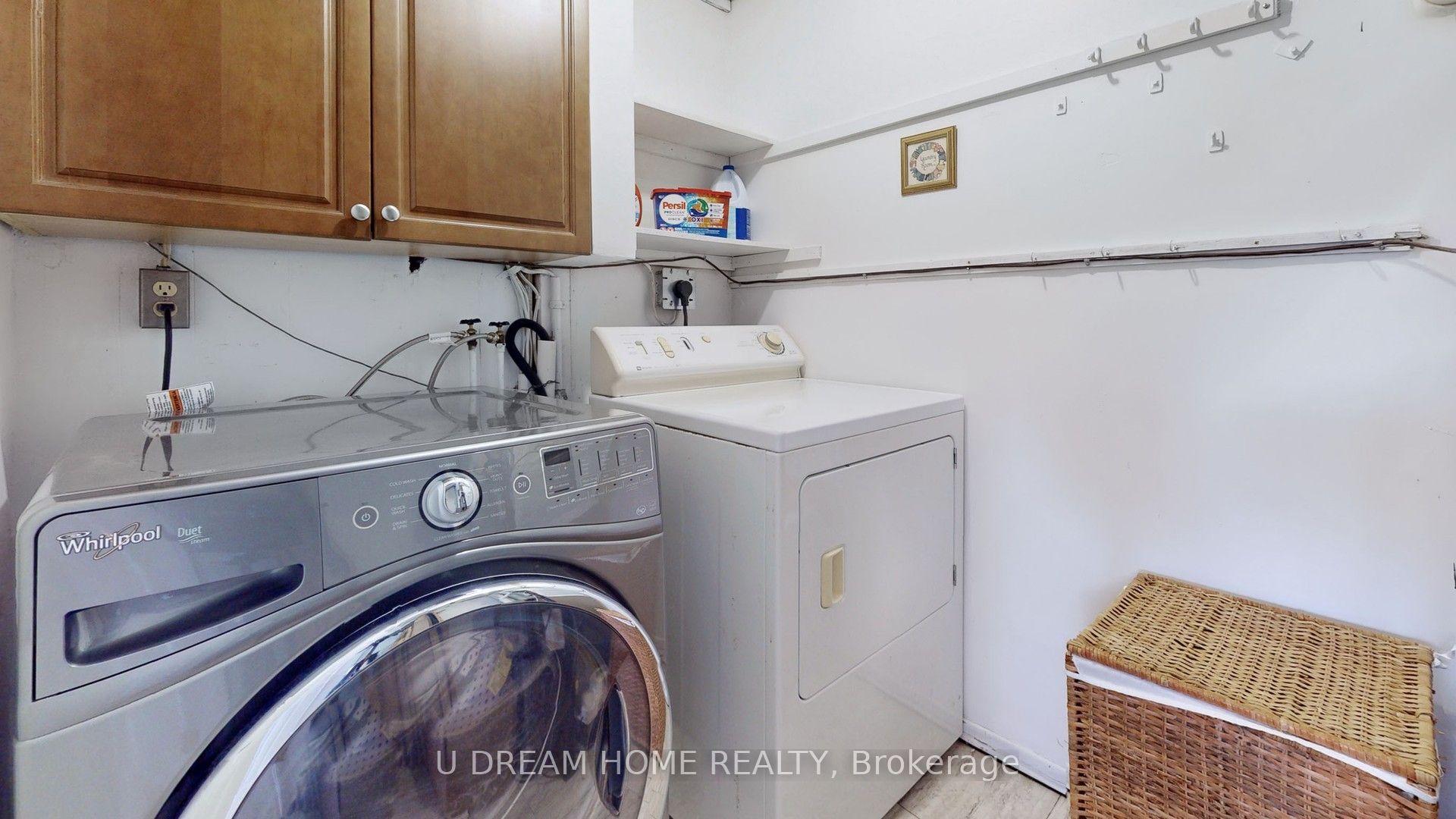 Photo 58 of 85 Lake Drive E, Georgina, Historic Lakeshore Communities — HOMEH