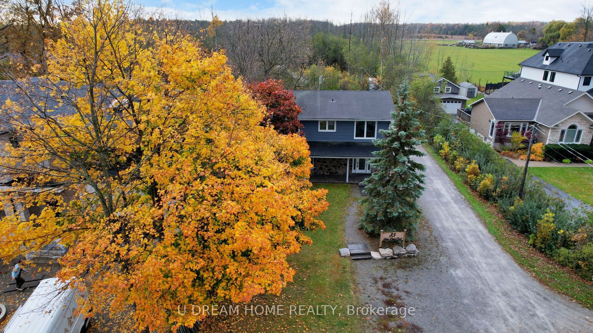 Photo 53 of 85 Lake Drive E, Georgina, Historic Lakeshore Communities — HOMEH
