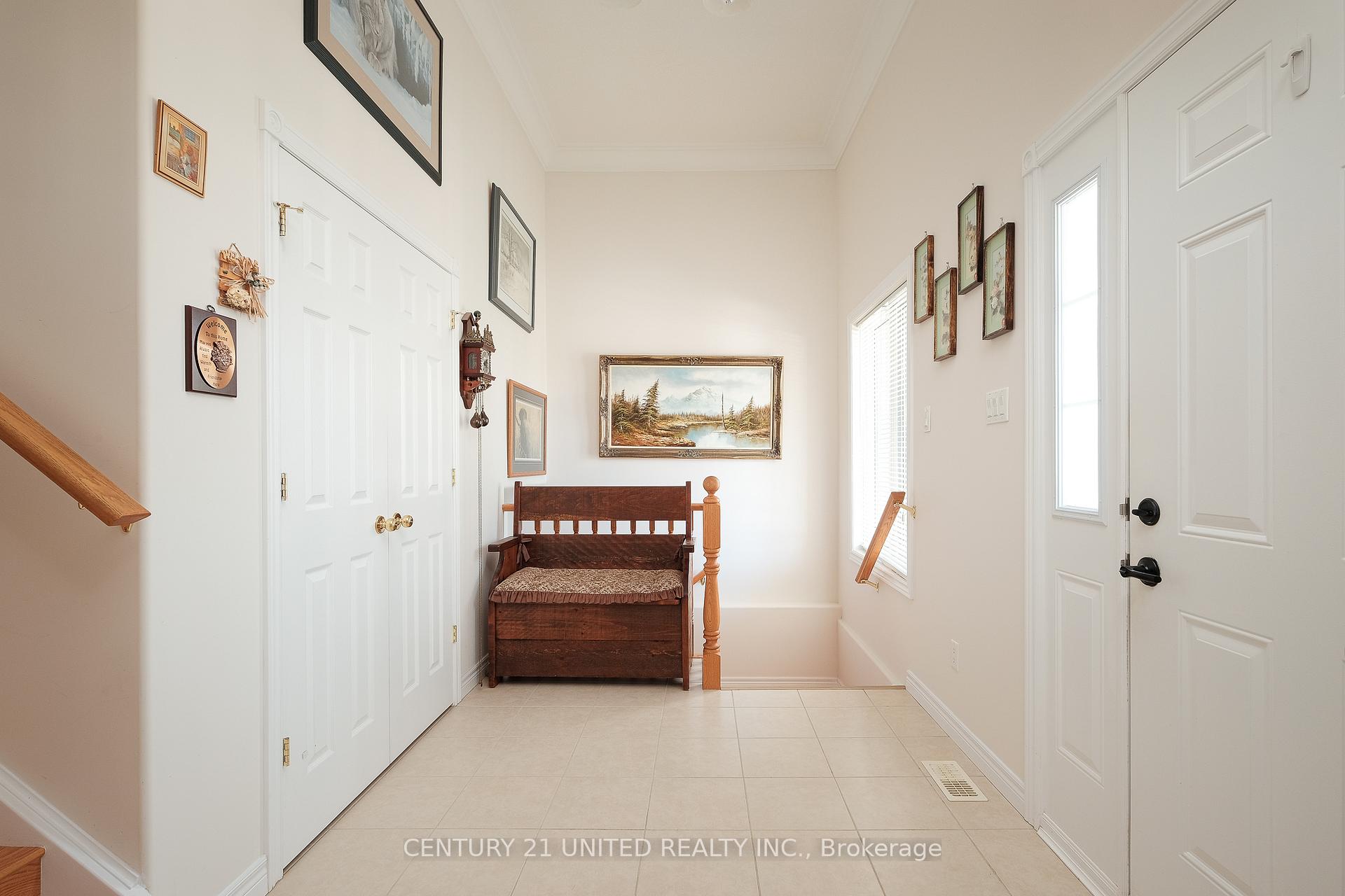 Photo 3 of 1538 Ireland Drive, Peterborough, Monaghan Ward 2 — HOMEH