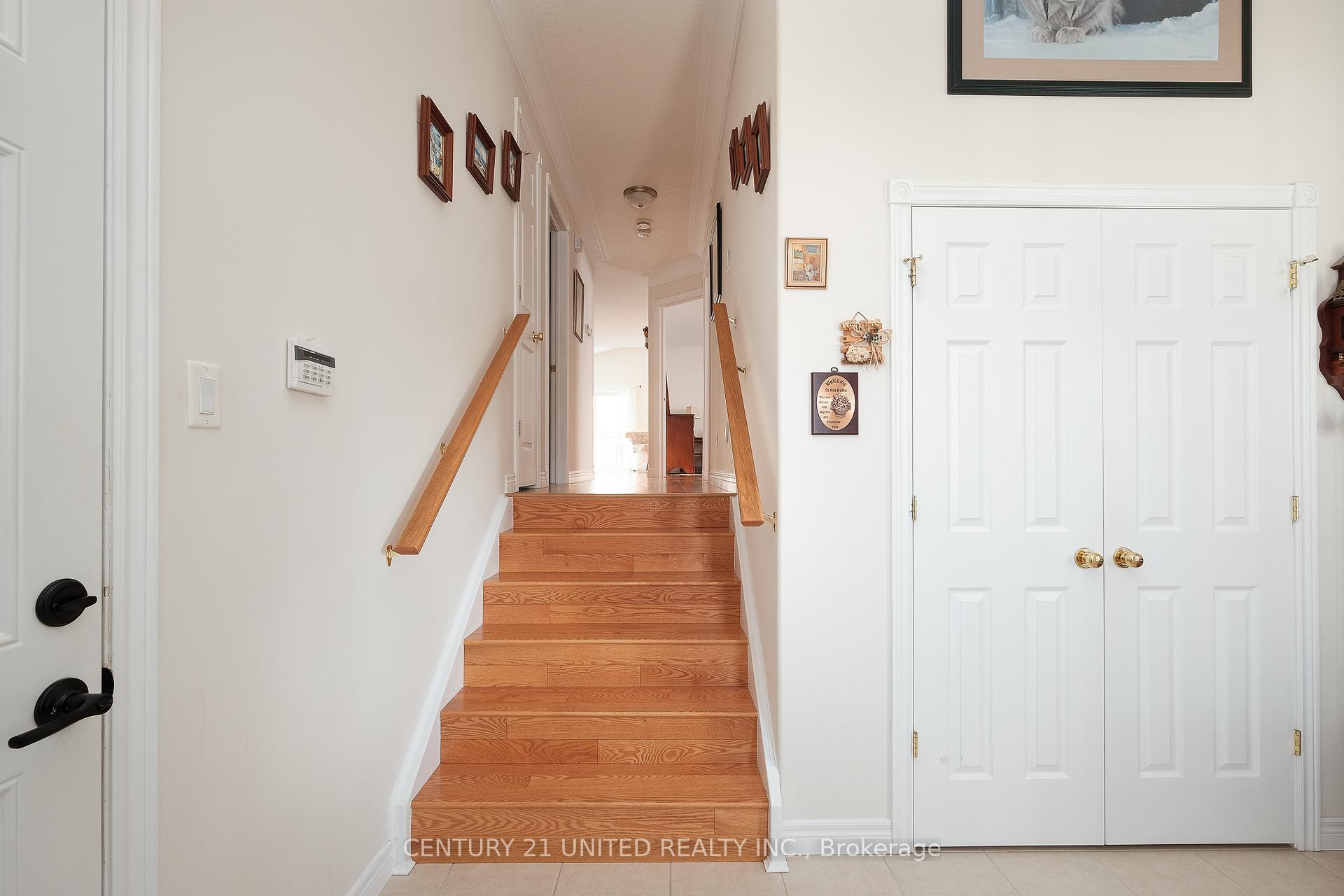 Photo 5 of 1538 Ireland Drive, Peterborough, Monaghan Ward 2 — HOMEH