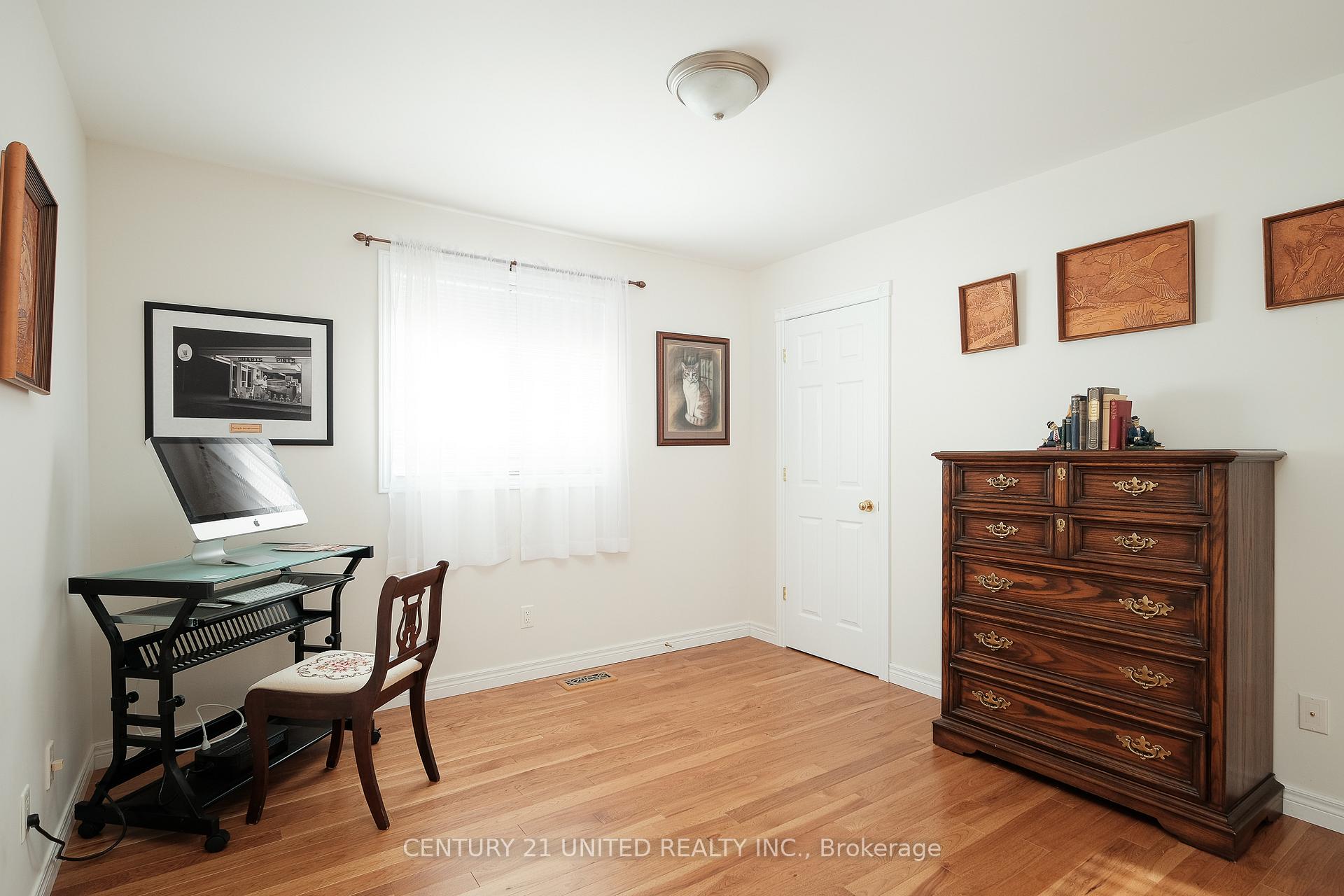 Photo 9 of 1538 Ireland Drive, Peterborough, Monaghan Ward 2 — HOMEH