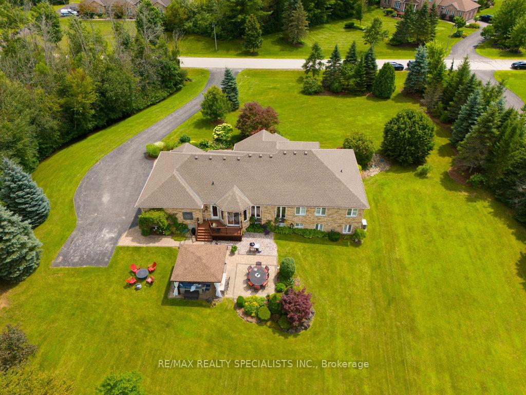 Photo 32 of 2115 Cunningham Court, Milton, Moffat — HOMEH
