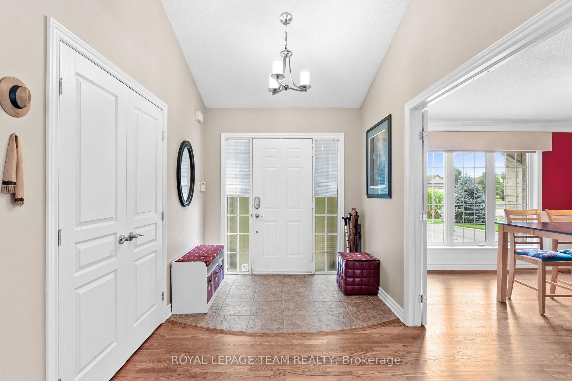 Photo 4 of 1338 Fox Valley Road, Ottawa, Greely — HOMEH