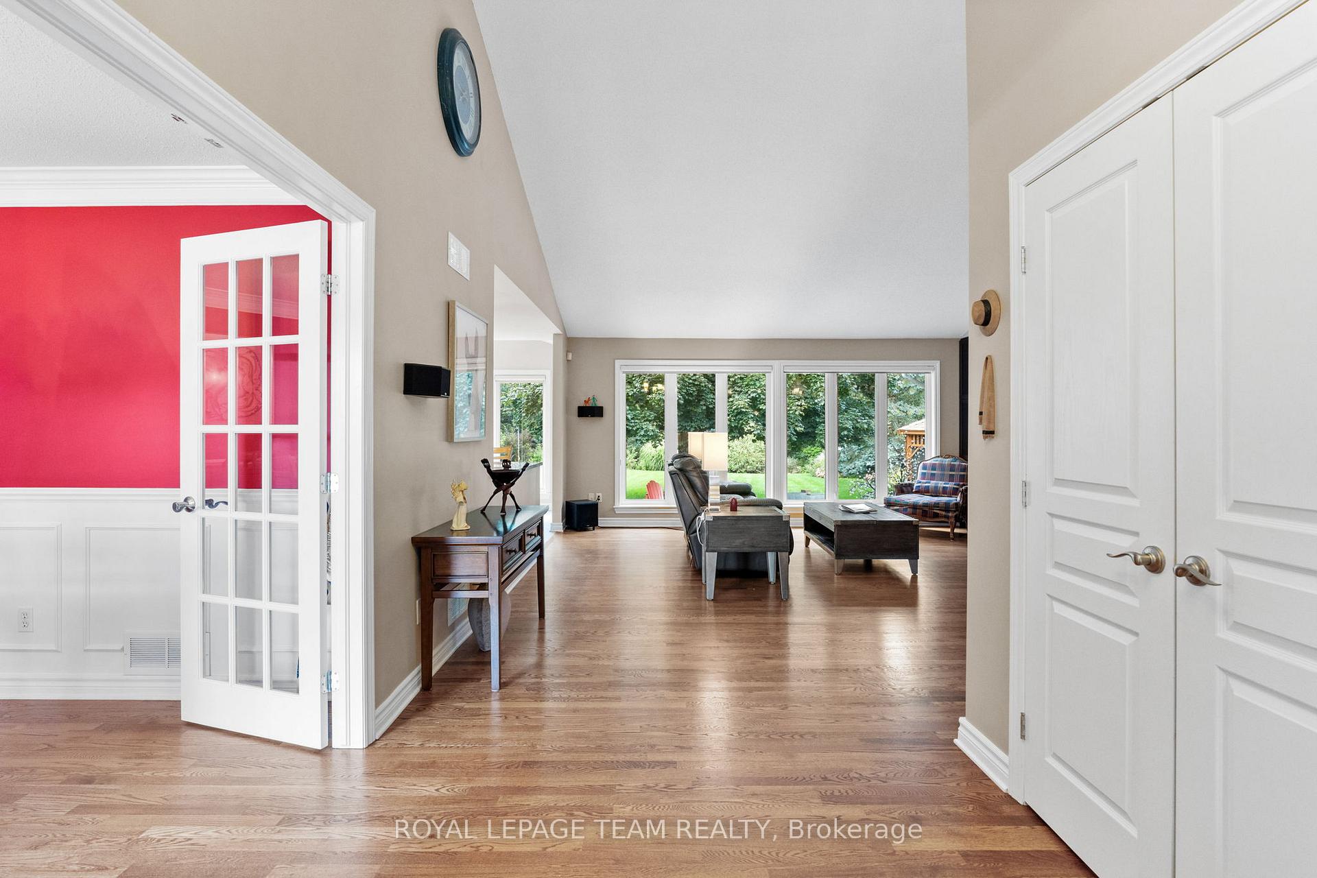 Photo 5 of 1338 Fox Valley Road, Ottawa, Greely — HOMEH
