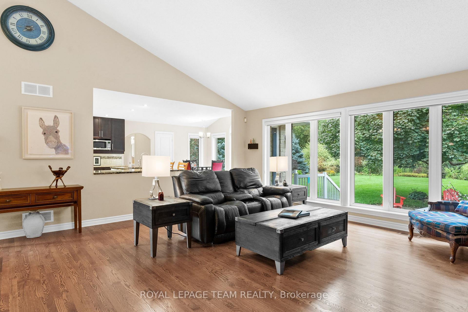 Photo 9 of 1338 Fox Valley Road, Ottawa, Greely — HOMEH