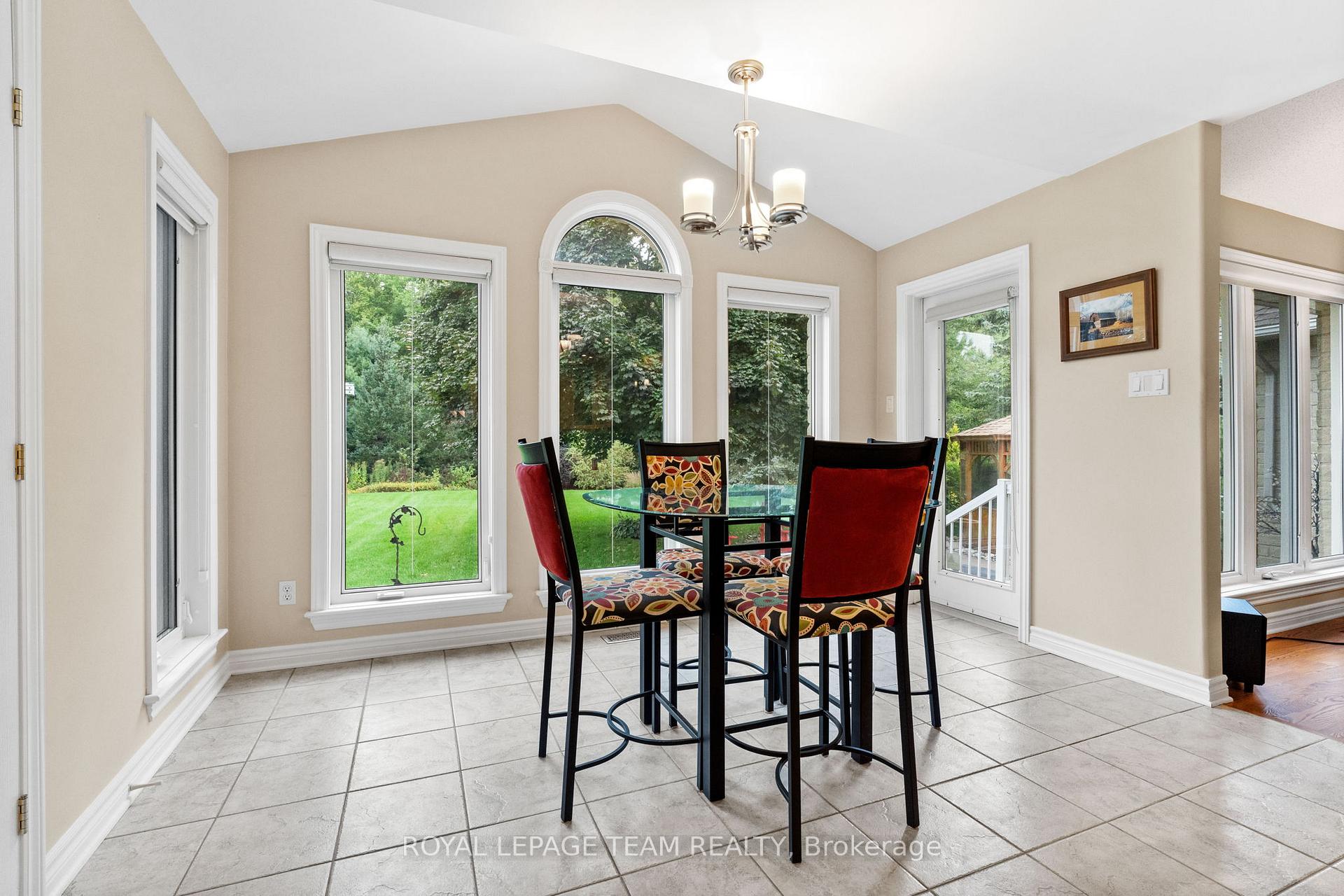 Photo 14 of 1338 Fox Valley Road, Ottawa, Greely — HOMEH
