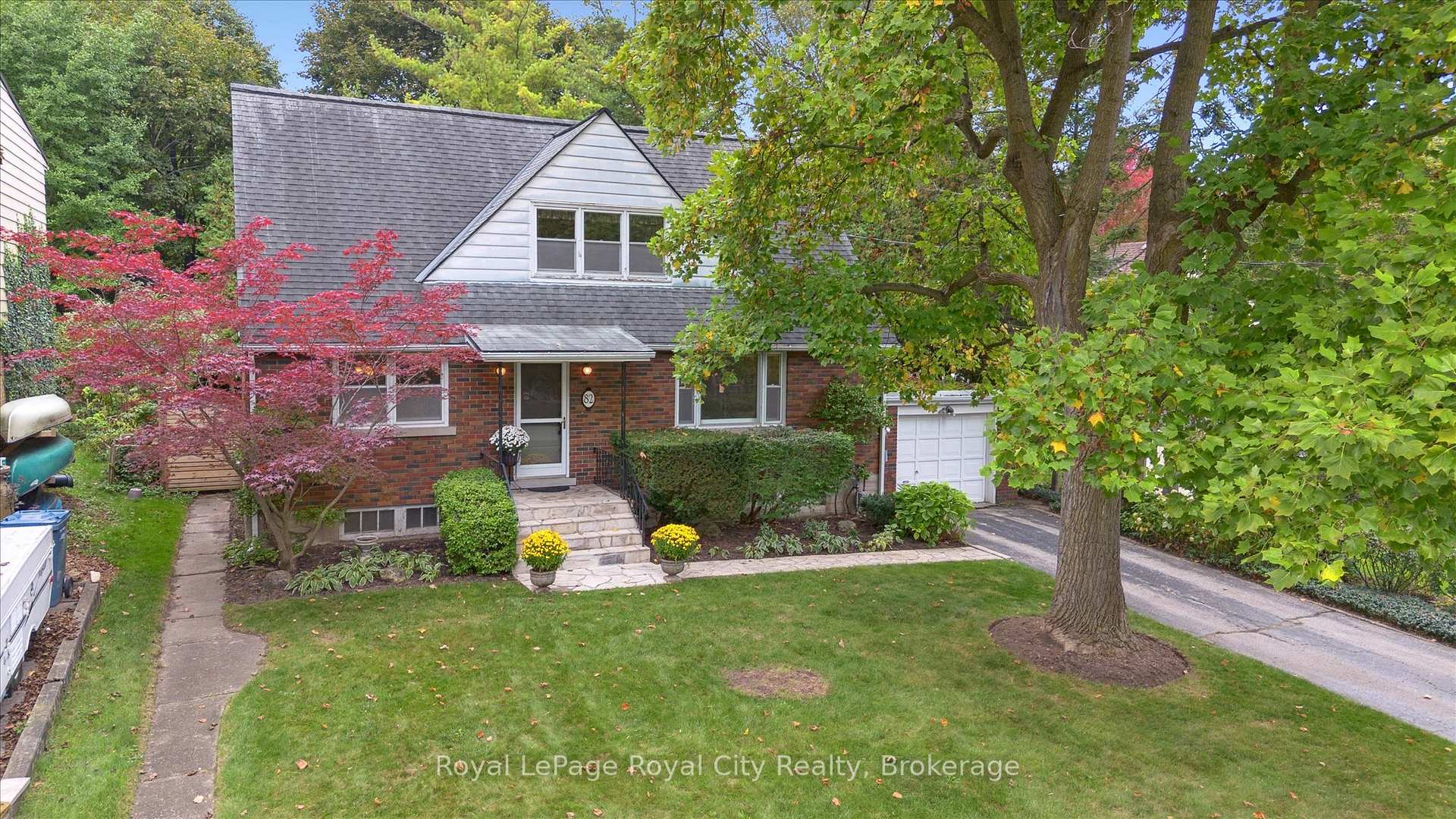 Photo 1 of 82 Metcalfe Street, Guelph, St. George's — HOMEH