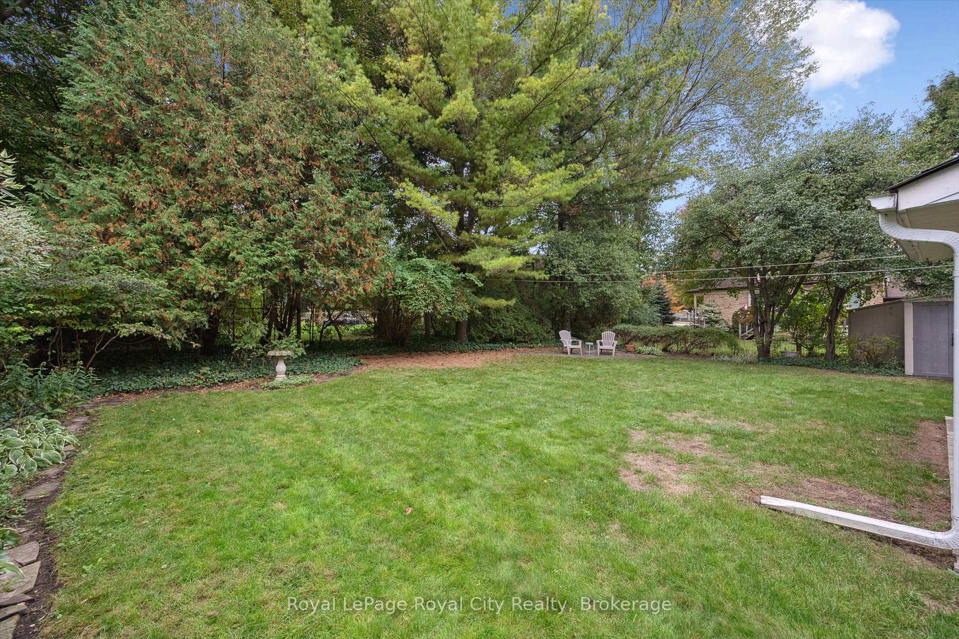 Photo 3 of 82 Metcalfe Street, Guelph, St. George's — HOMEH