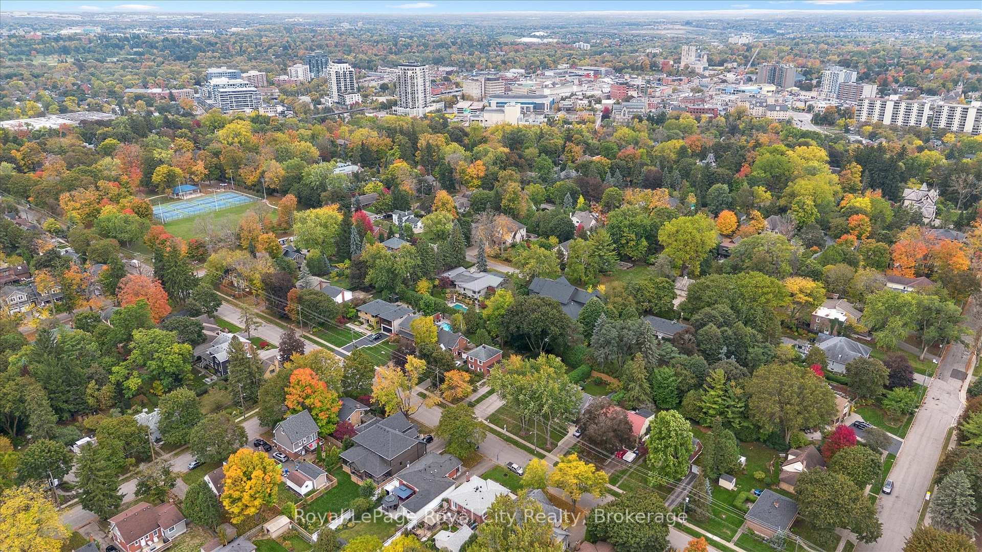Photo 6 of 82 Metcalfe Street, Guelph, St. George's — HOMEH