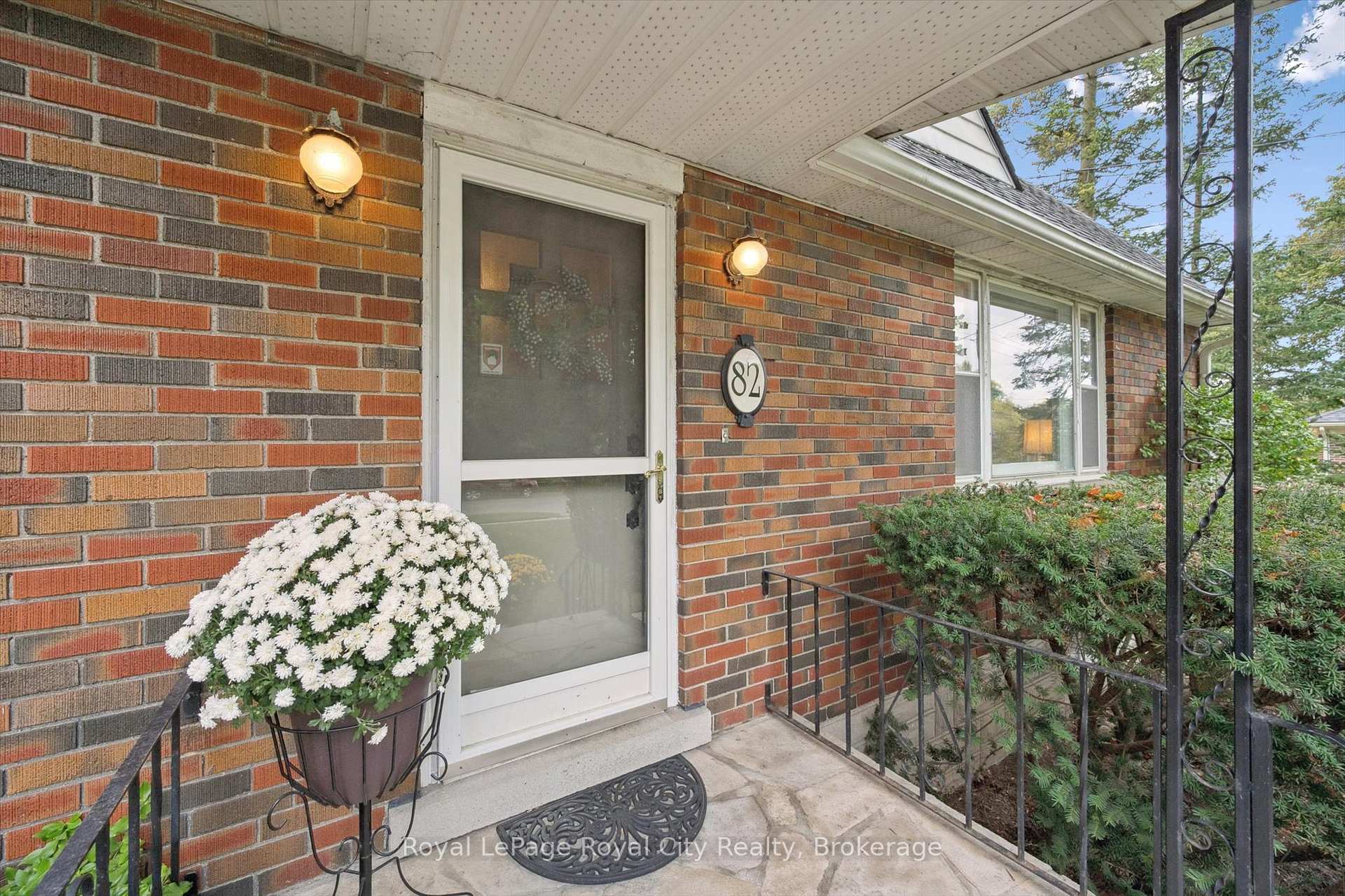 Photo 13 of 82 Metcalfe Street, Guelph, St. George's — HOMEH