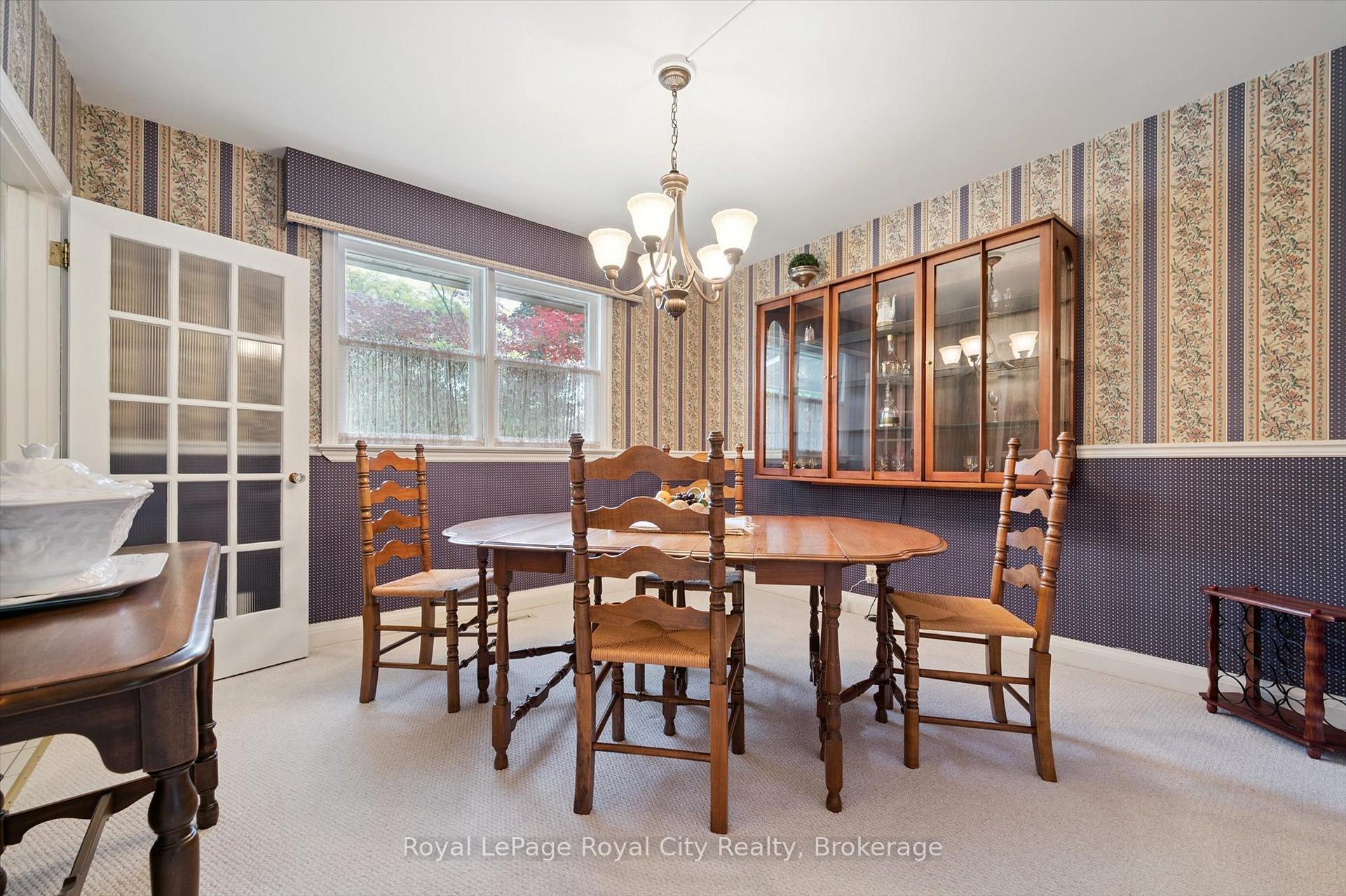 Photo 19 of 82 Metcalfe Street, Guelph, St. George's — HOMEH