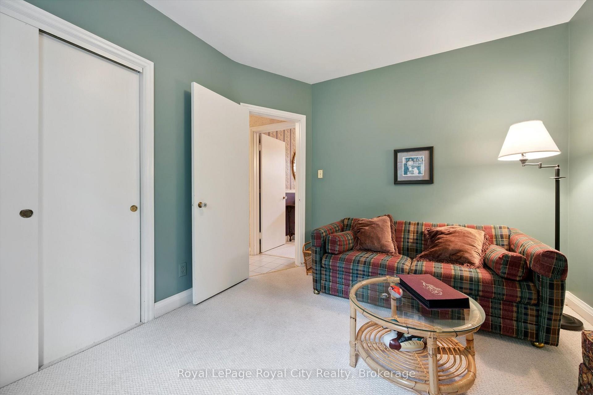 Photo 22 of 82 Metcalfe Street, Guelph, St. George's — HOMEH
