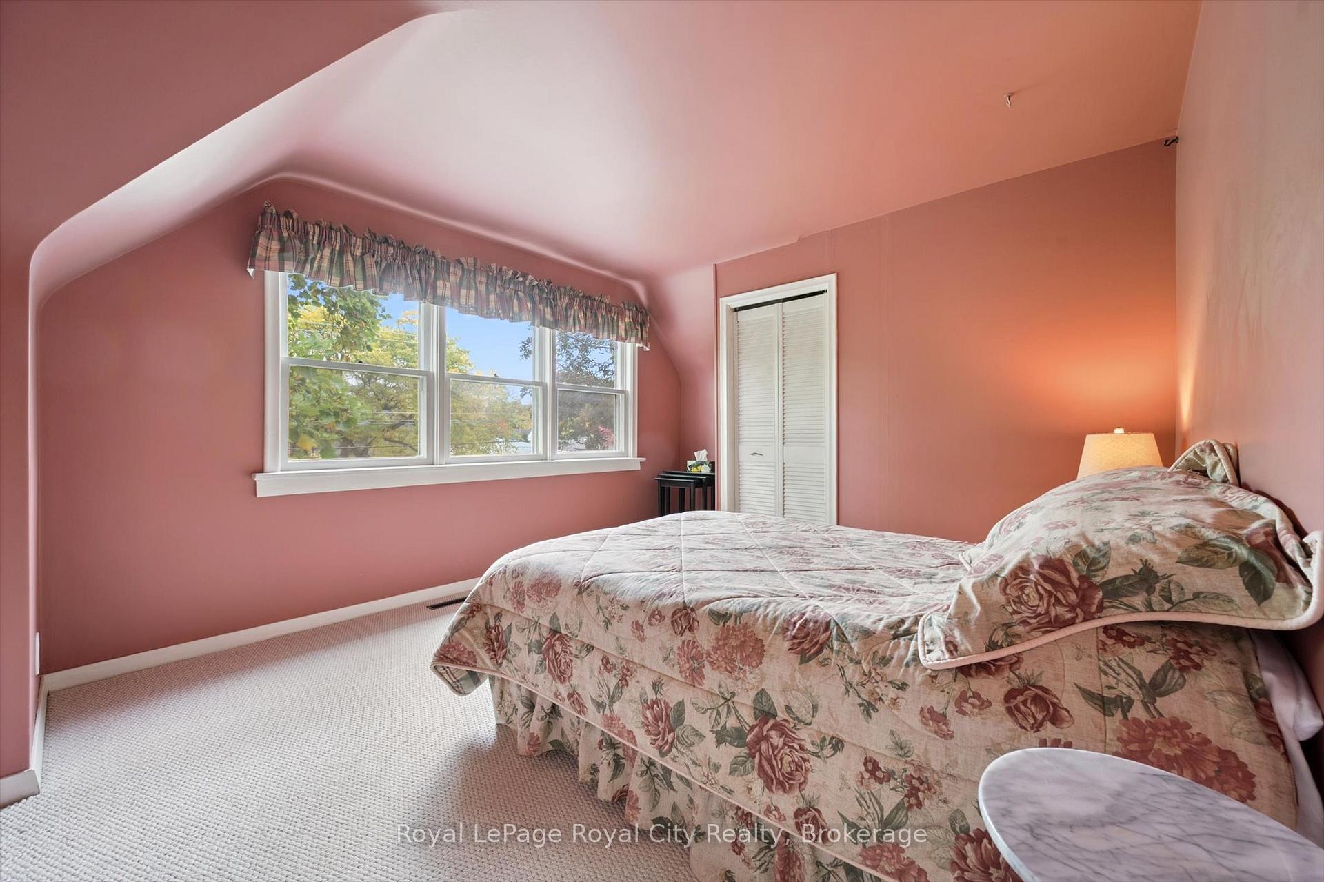 Photo 30 of 82 Metcalfe Street, Guelph, St. George's — HOMEH
