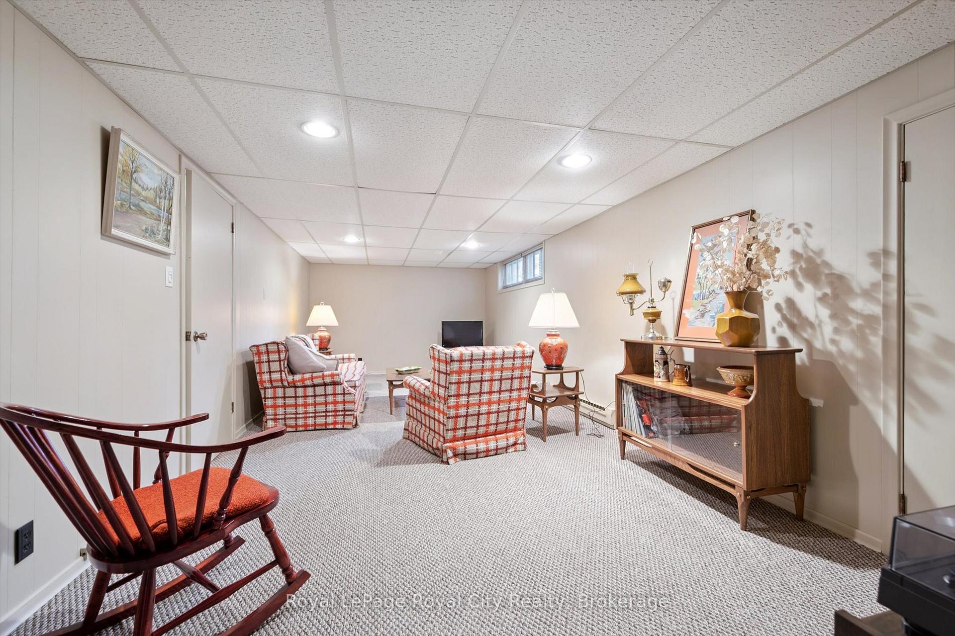 Photo 36 of 82 Metcalfe Street, Guelph, St. George's — HOMEH