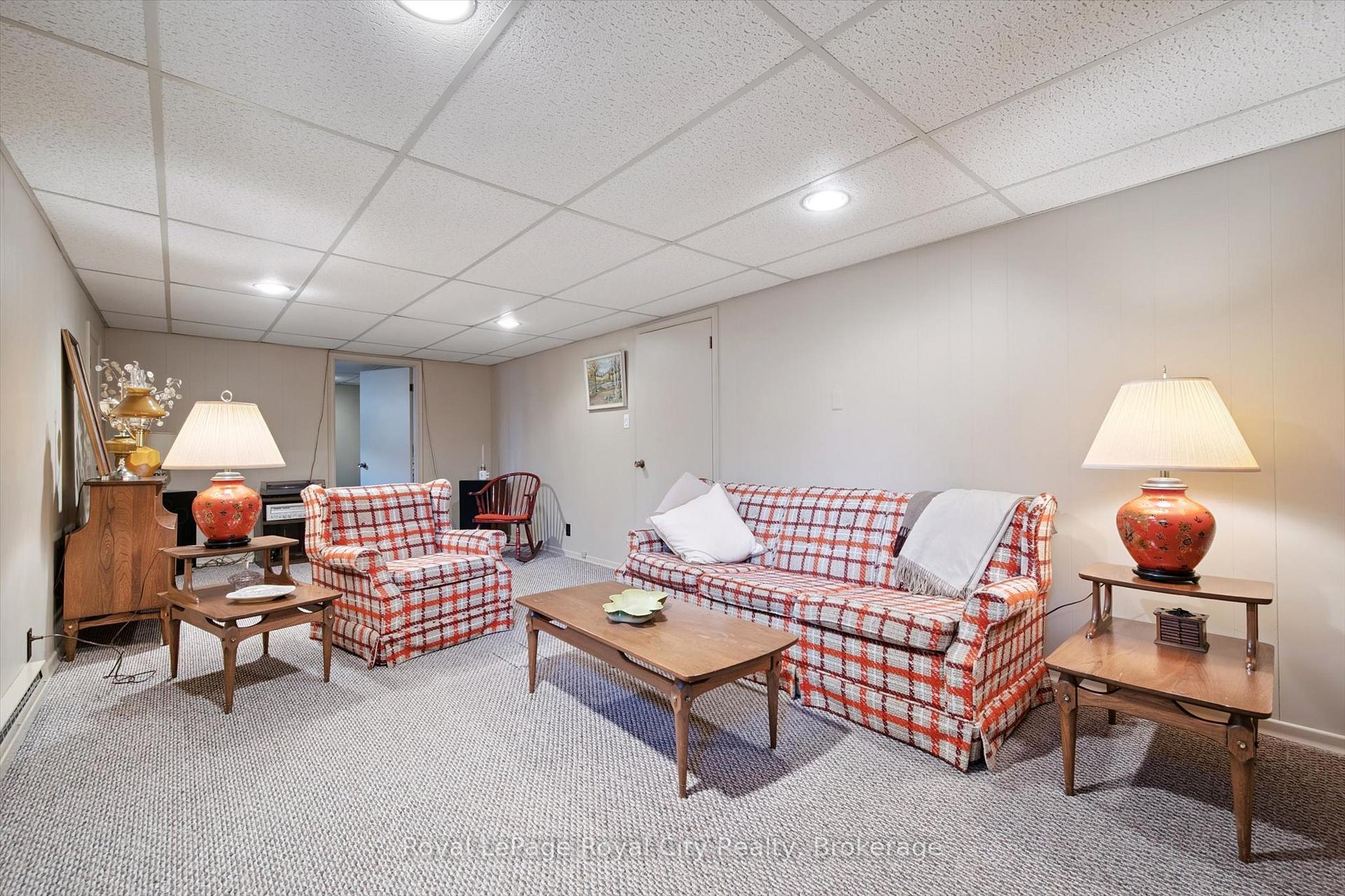 Photo 38 of 82 Metcalfe Street, Guelph, St. George's — HOMEH